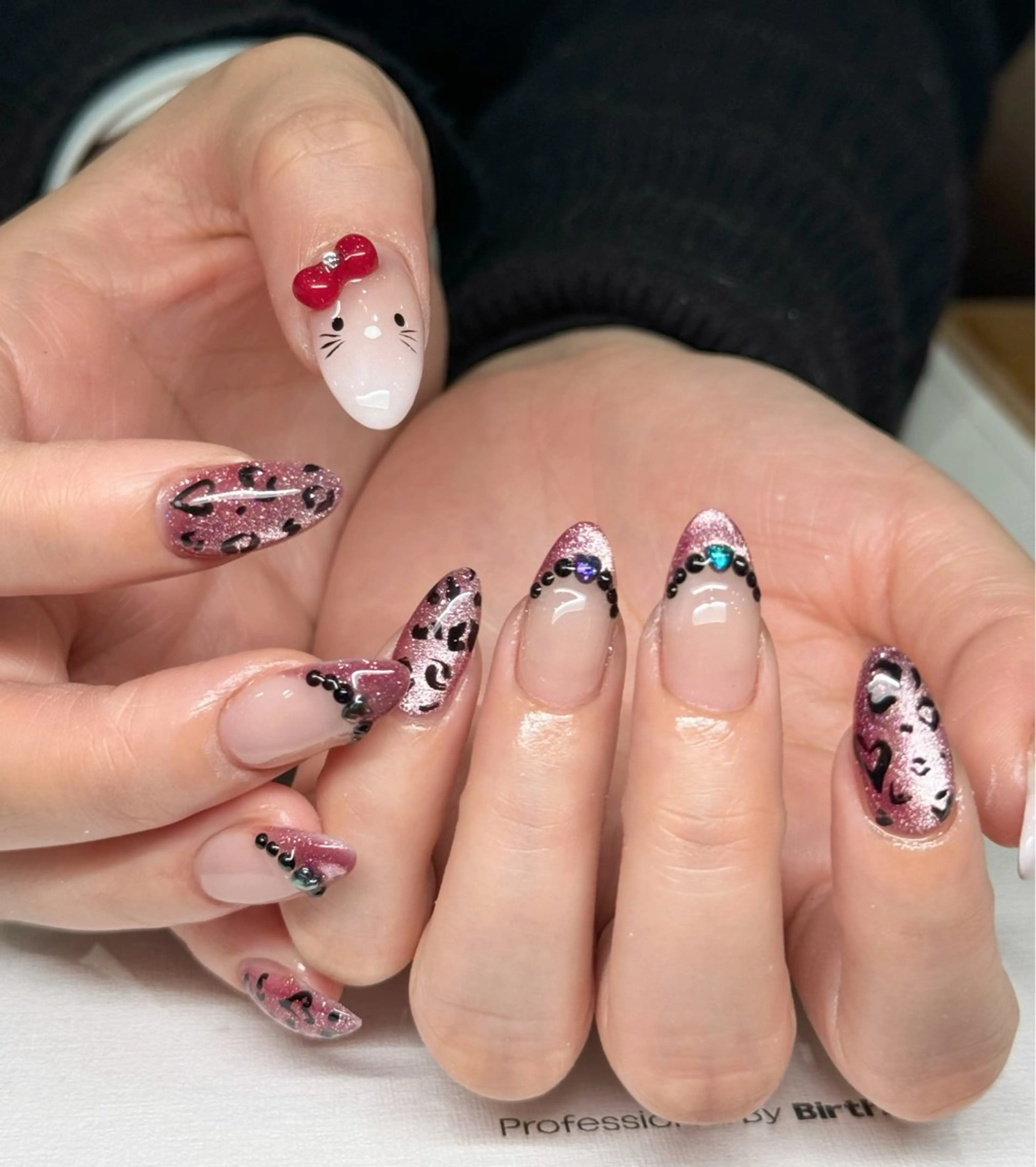 ネイル ハート ニュアンスネイル ワンカラーネイル シンプルネイル バレンタイン ハンドネイル MILO 168 池袋のネイルデザイン