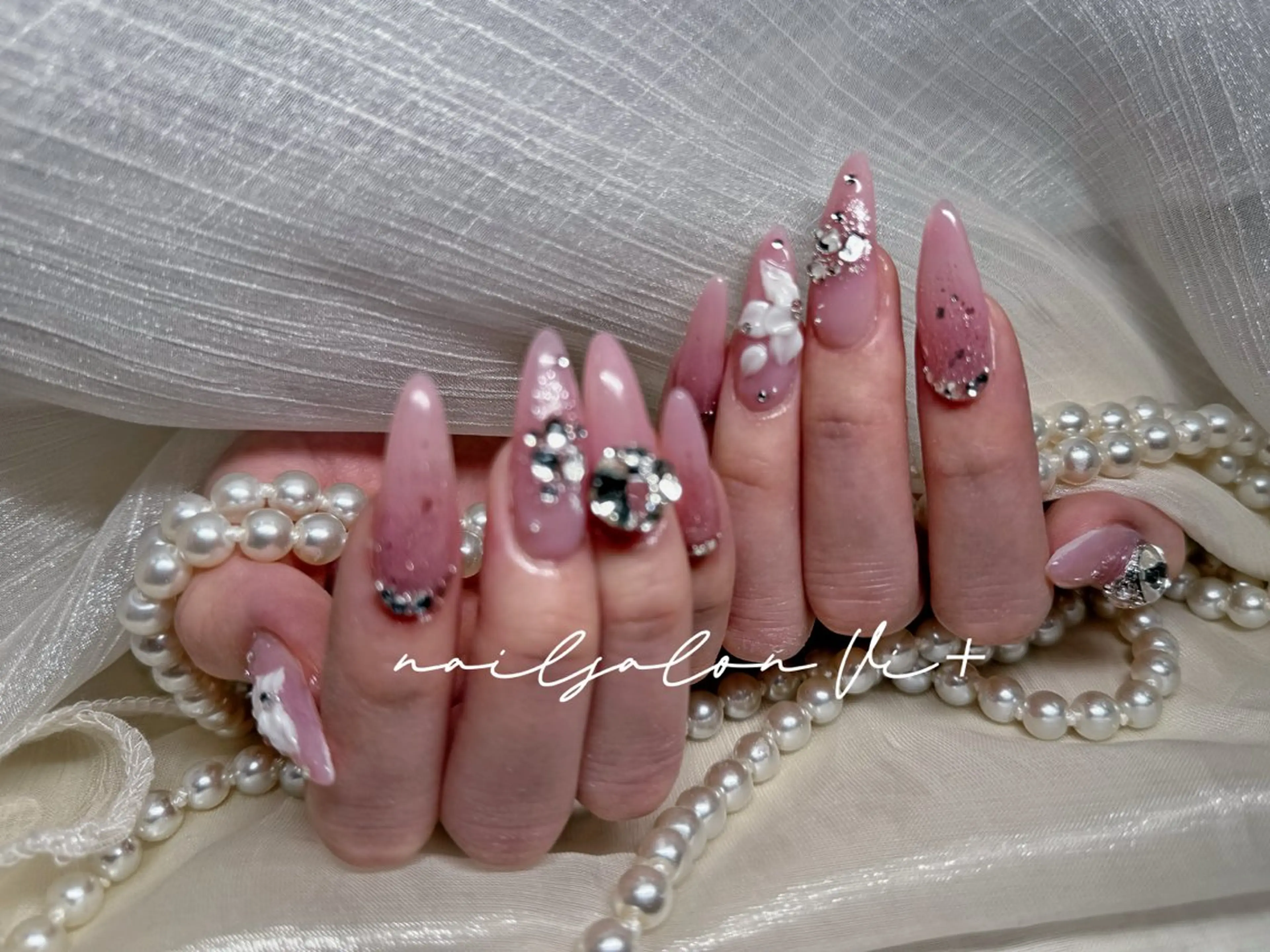 ネイル ハンドネイル ✨Nailsalon Vi+✨のネイルデザイン