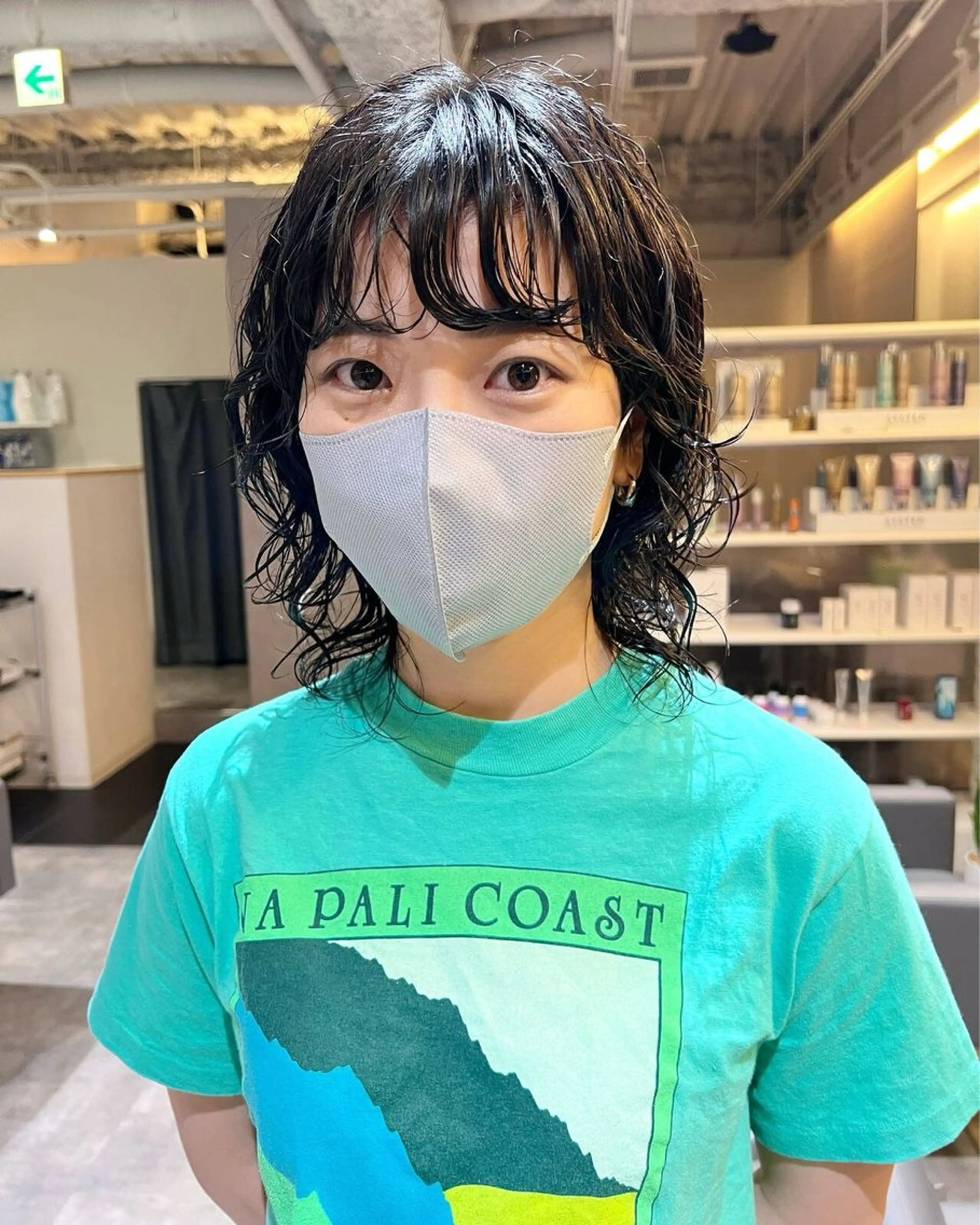 ミディアム 岡田 陸のヘアスタイル