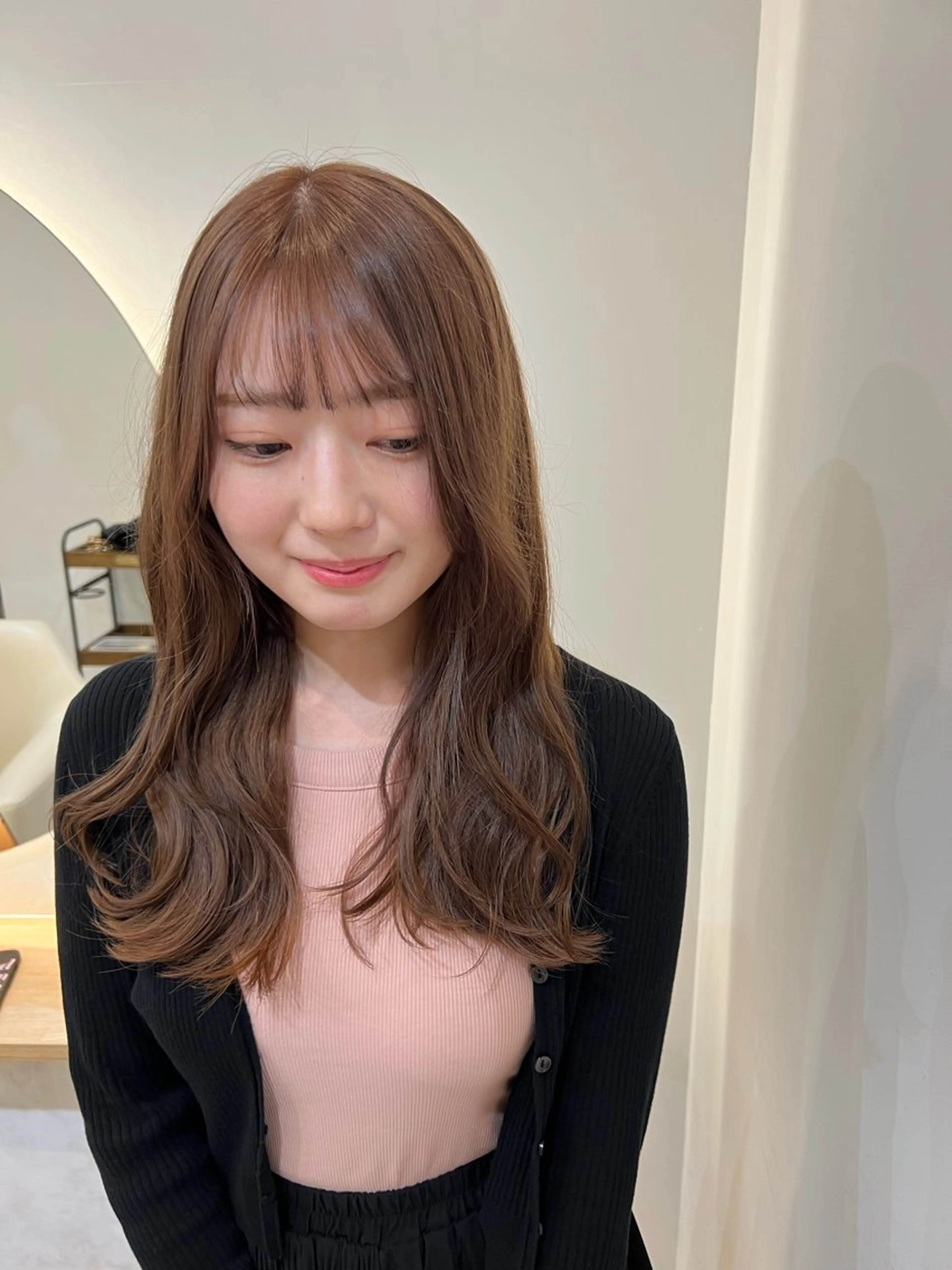 ミディアム カラー ベージュカラー ブリーチ ブラウンカラー ミルクティーブラウン ヘアカラー トリートメント 興津/韓国レイヤー ダブルカラー美髪縮毛のヘアスタイル