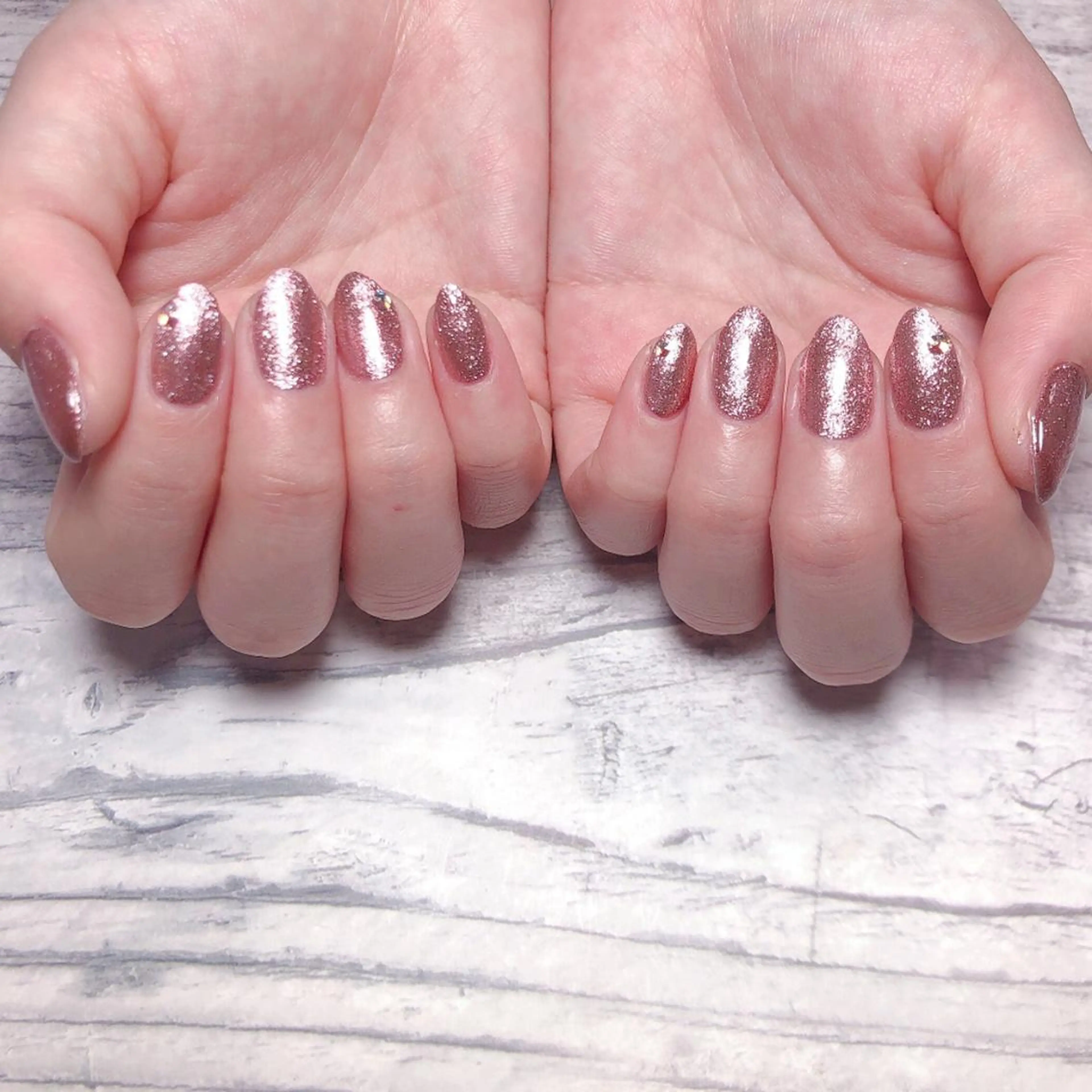 ネイル ストーンネイル DollyGirl KYOKOのネイルデザイン