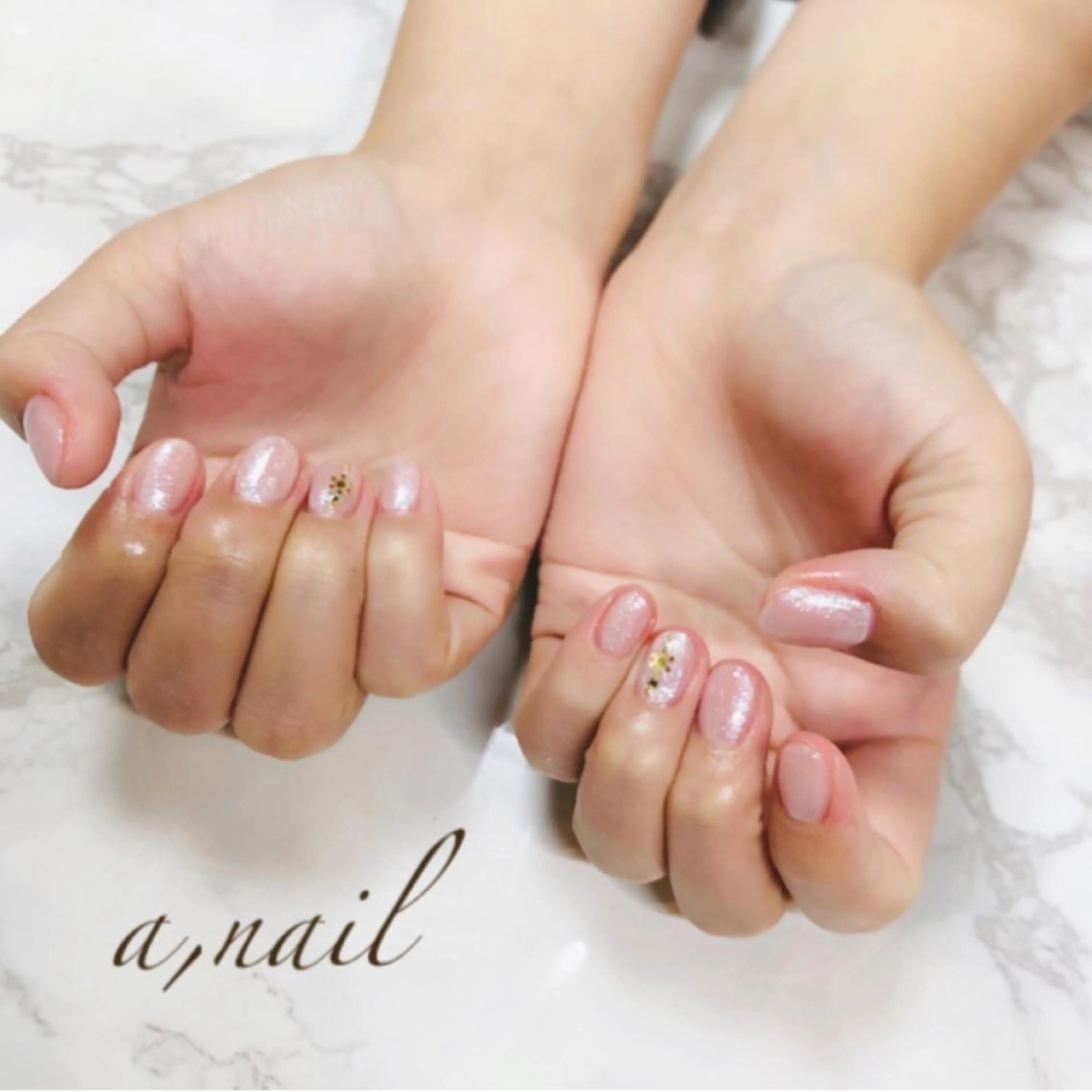 ネイル フットネイル ラメ(グリッター) ニュアンスネイル オフィスネイル ワンカラーネイル ハンドネイル ネイルサロン エーネイルのネイルデザイン