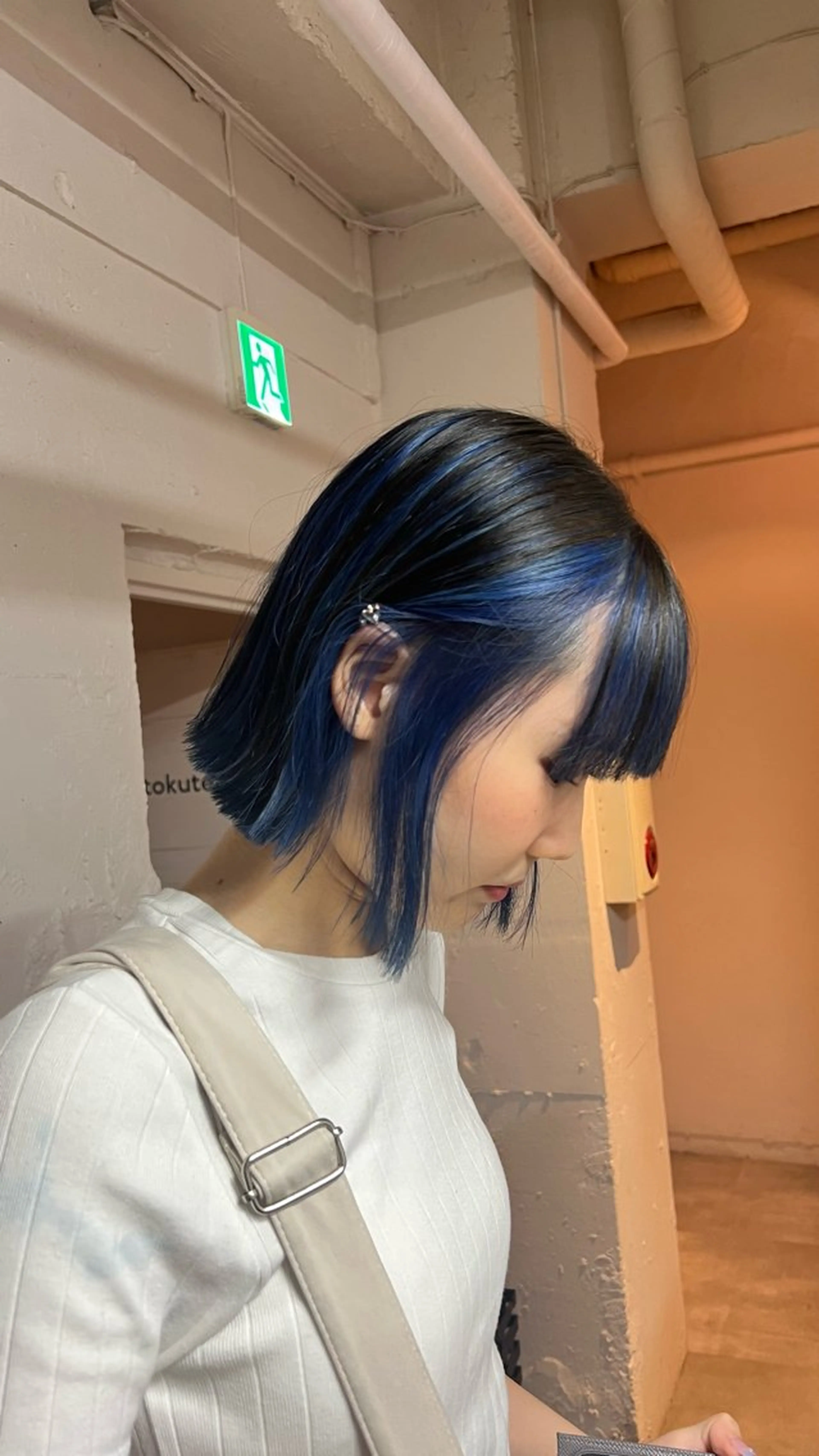 ミディアム カラー ブリーチ カット ヘアカラー 🎀tokute ナオ🧸のヘアスタイル