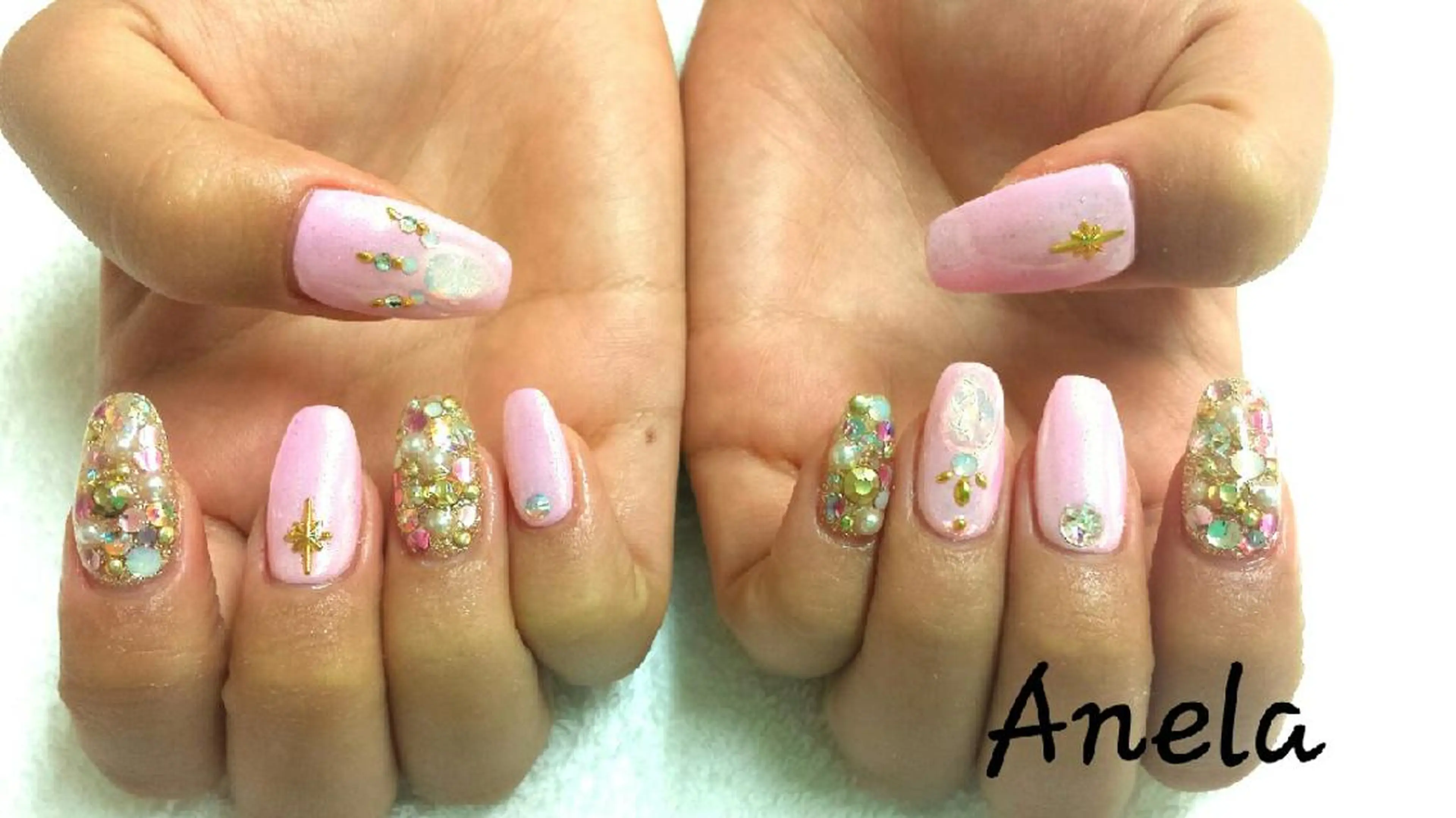 ネイル スカルプ指名No.1 河野　雑誌掲載サロンのネイルデザイン