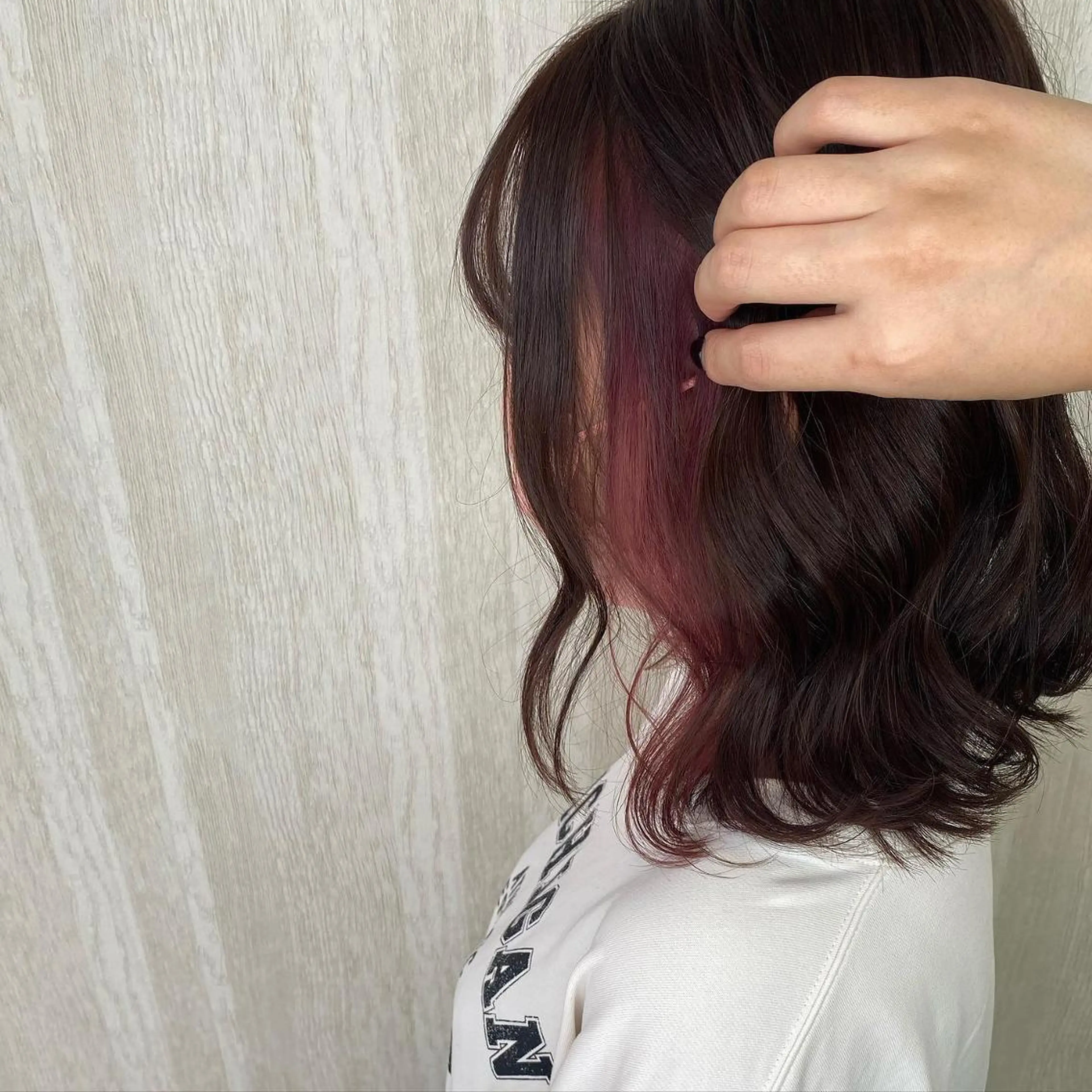 ロング カラー ボルドーカラー ブラウンカラー イヤリングカラー ピンクカラー レッドカラー UNDER vr 【アンダーバー】のヘアスタイル