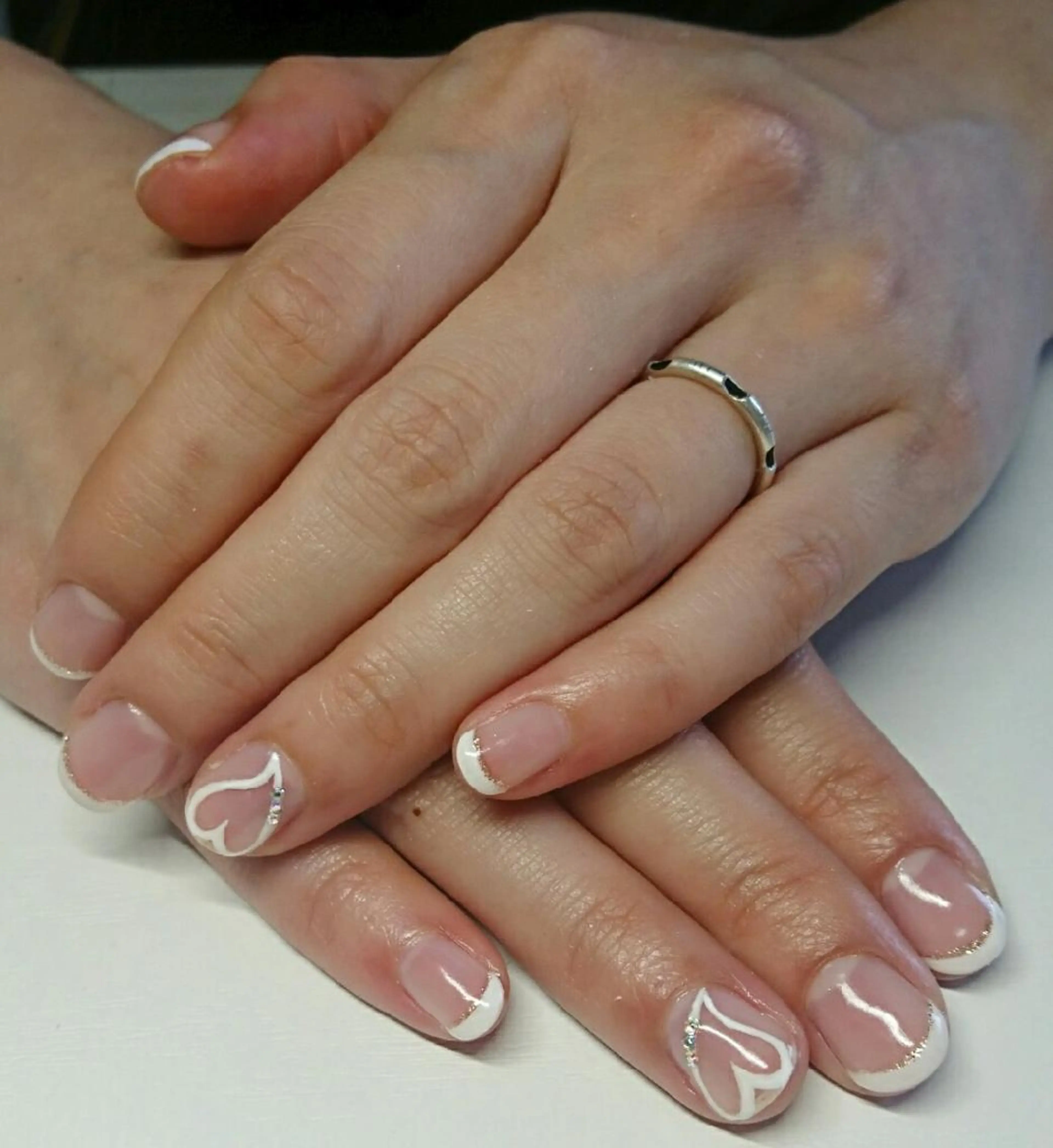 ネイル フレンチネイル ハート シンプルネイル ひだか あいこのネイルデザイン