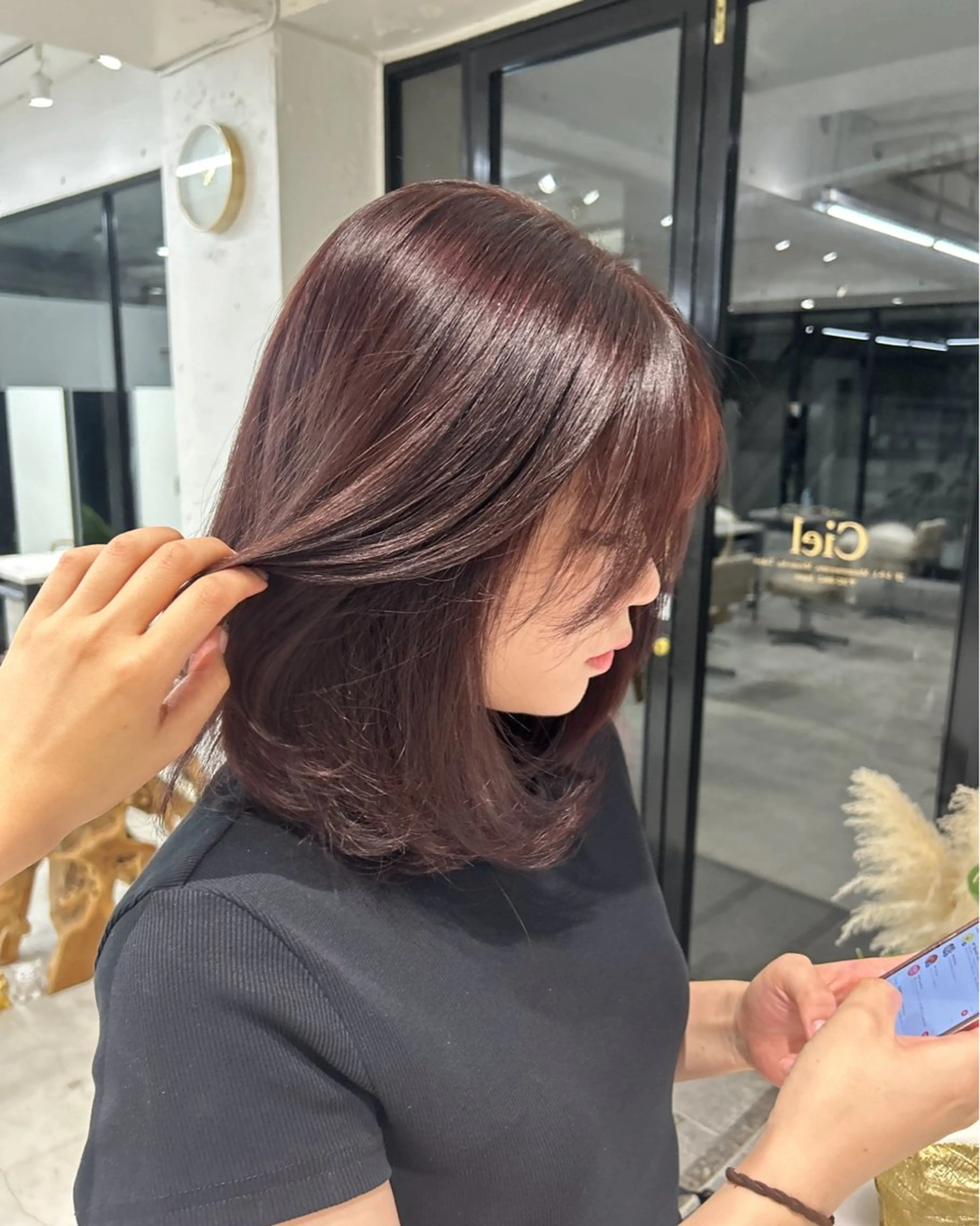 ミディアム カラー レッドカラー ayana /透明感カラー🤍のヘアスタイル