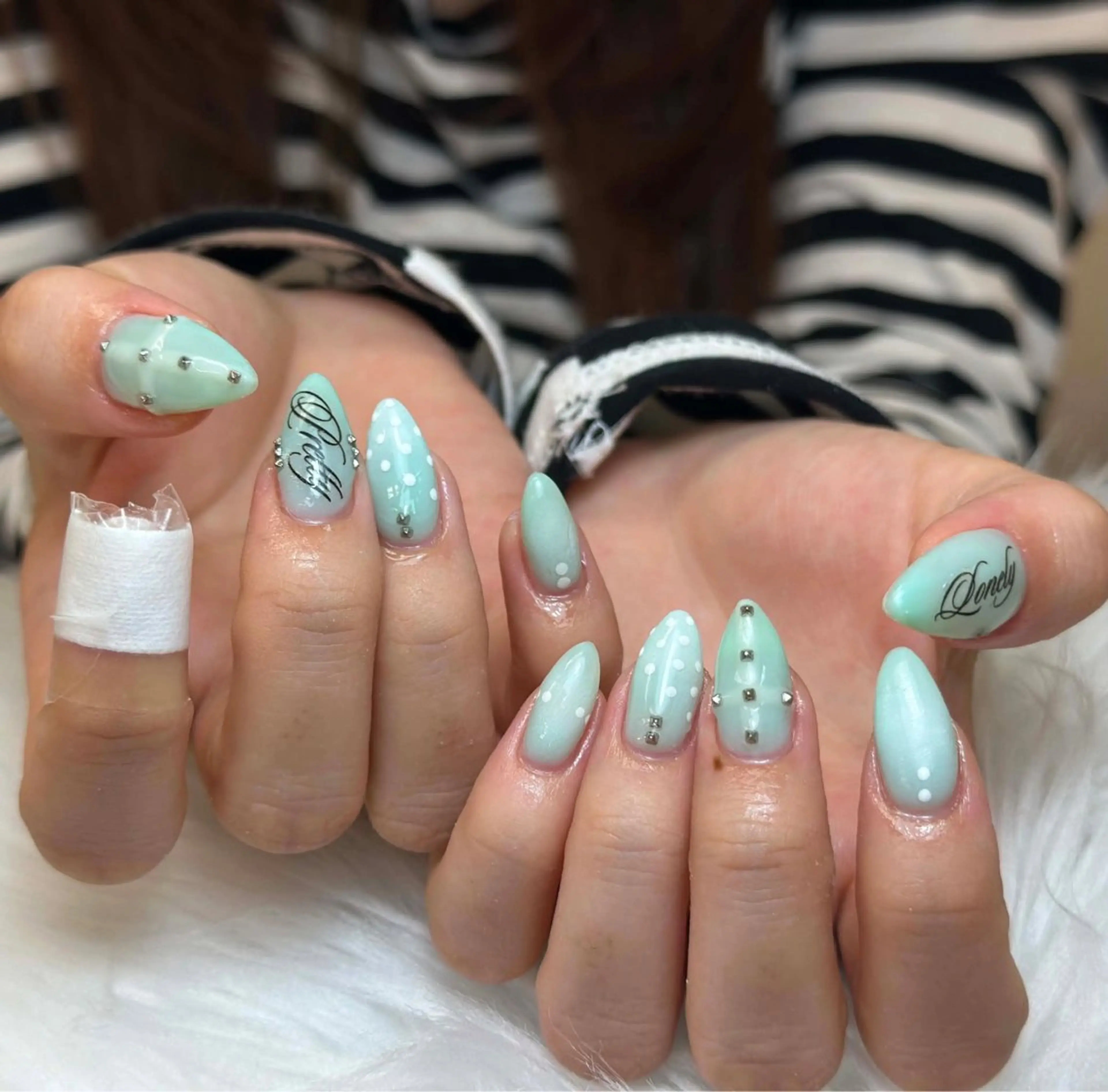 ネイル フレンチネイル ジェルネイル ガーリー 韓国ネイル ロングネイル ハンドネイル NieNail Nezukoのネイルデザイン