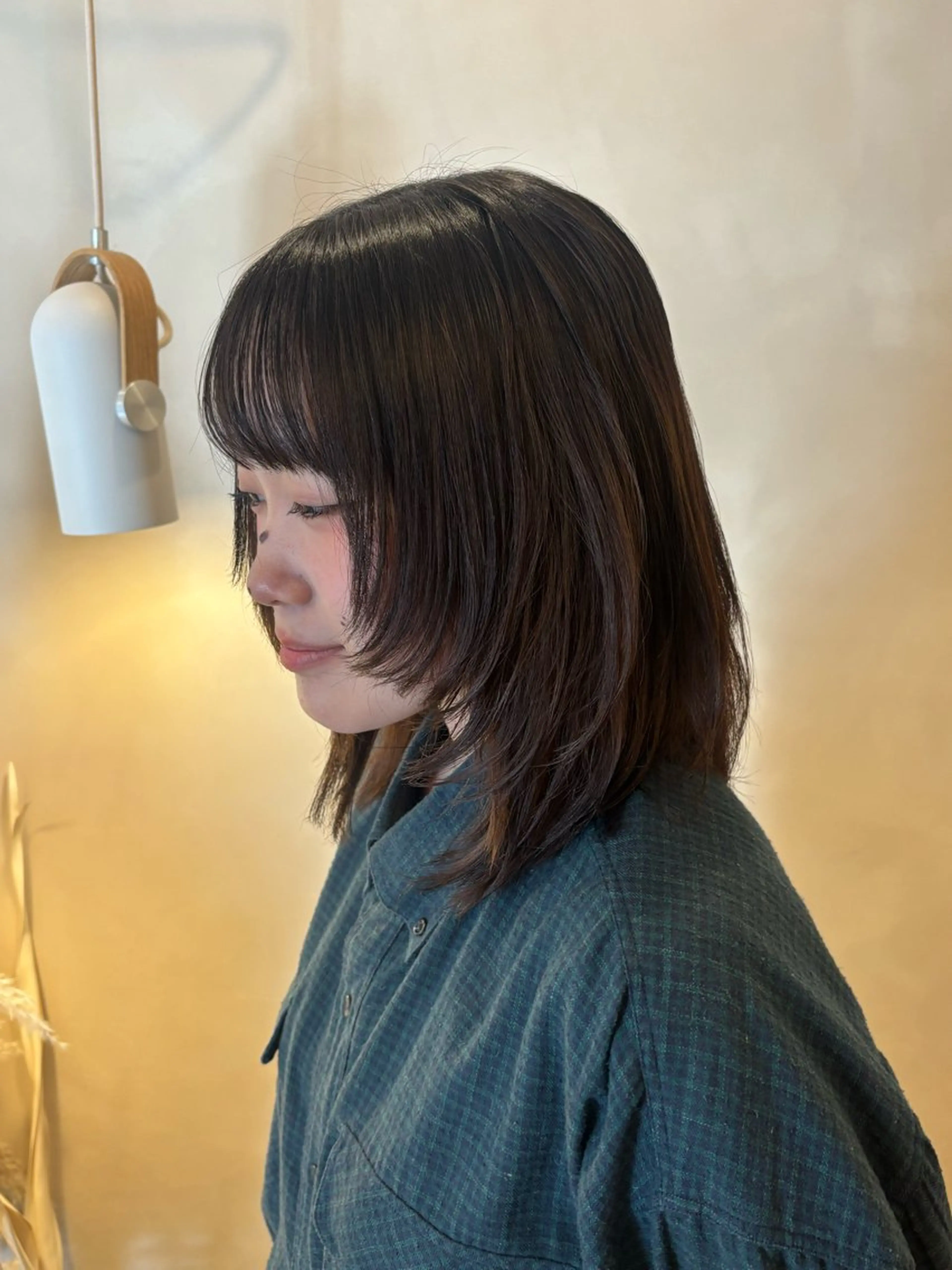 ミディアム ミディアムレイヤー レイヤーカット カット シンバヒナノ/パーマ レイヤー/髪質改善のヘアスタイル