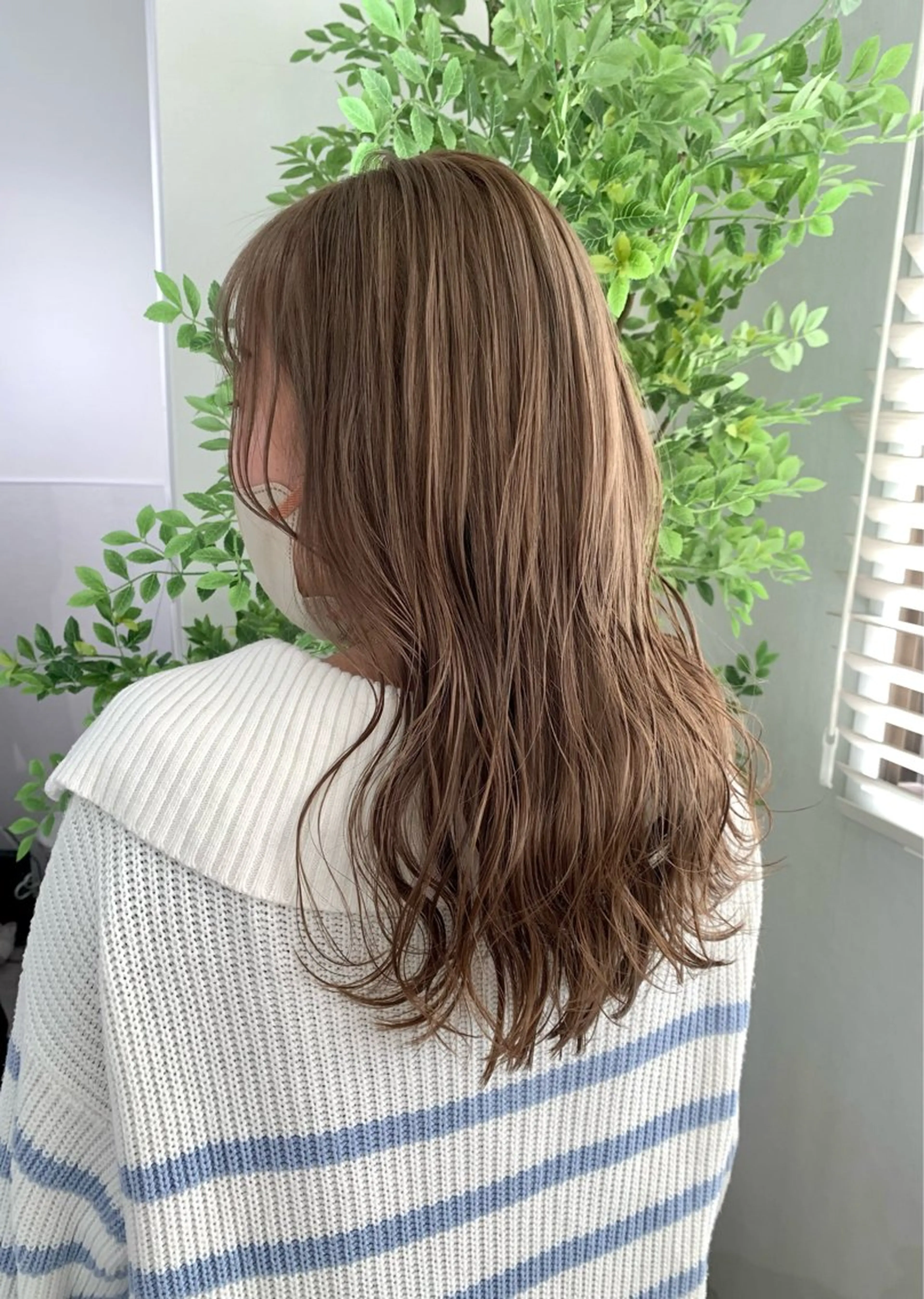 ロング カット ヘアカラー トリートメント ツヤカラー🤍 ARISAのヘアスタイル