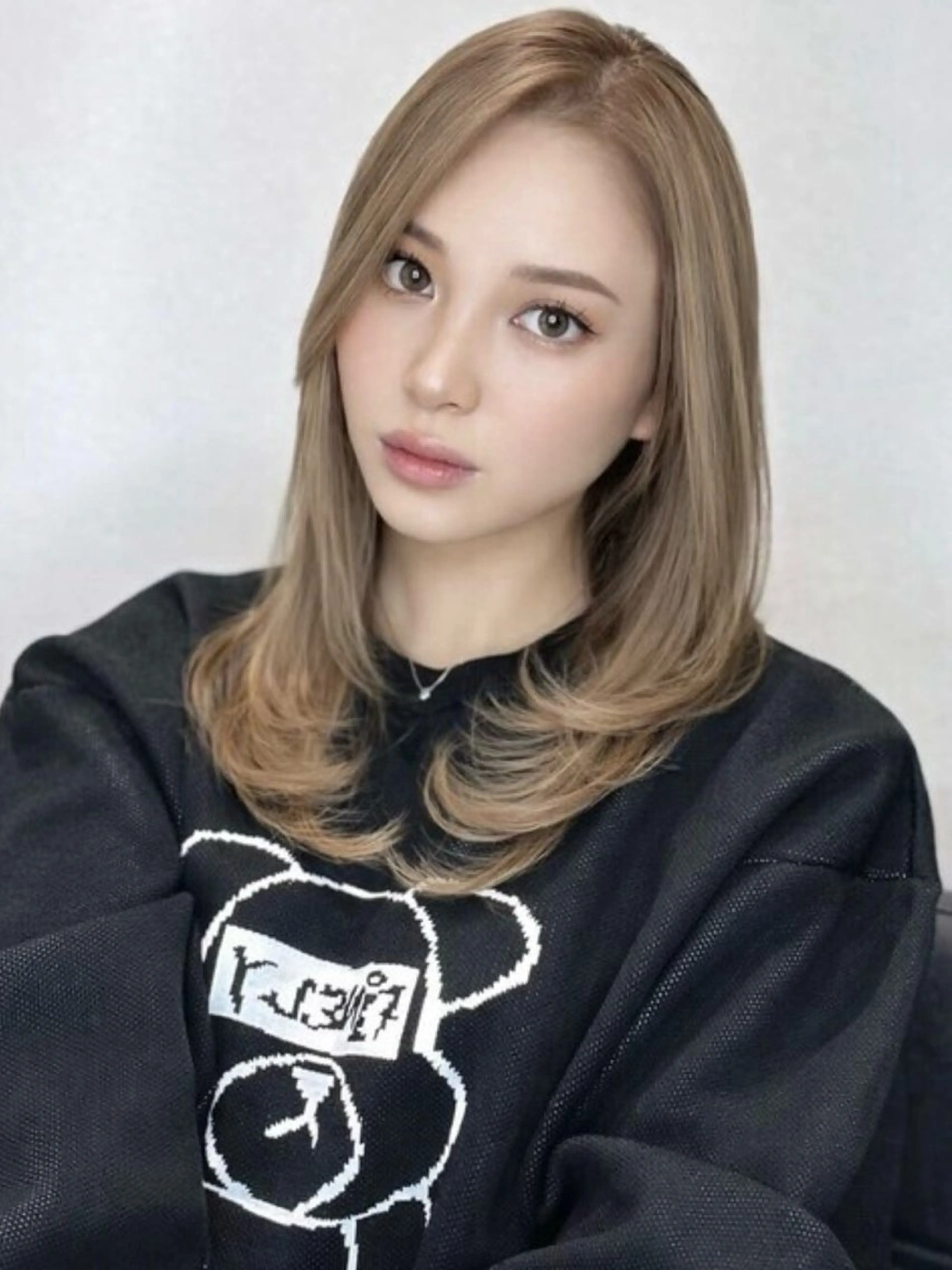 セミロング カラー ヘアアレンジ レイヤーカット カット vizz by el yts 北谷ブリーチのヘアスタイル