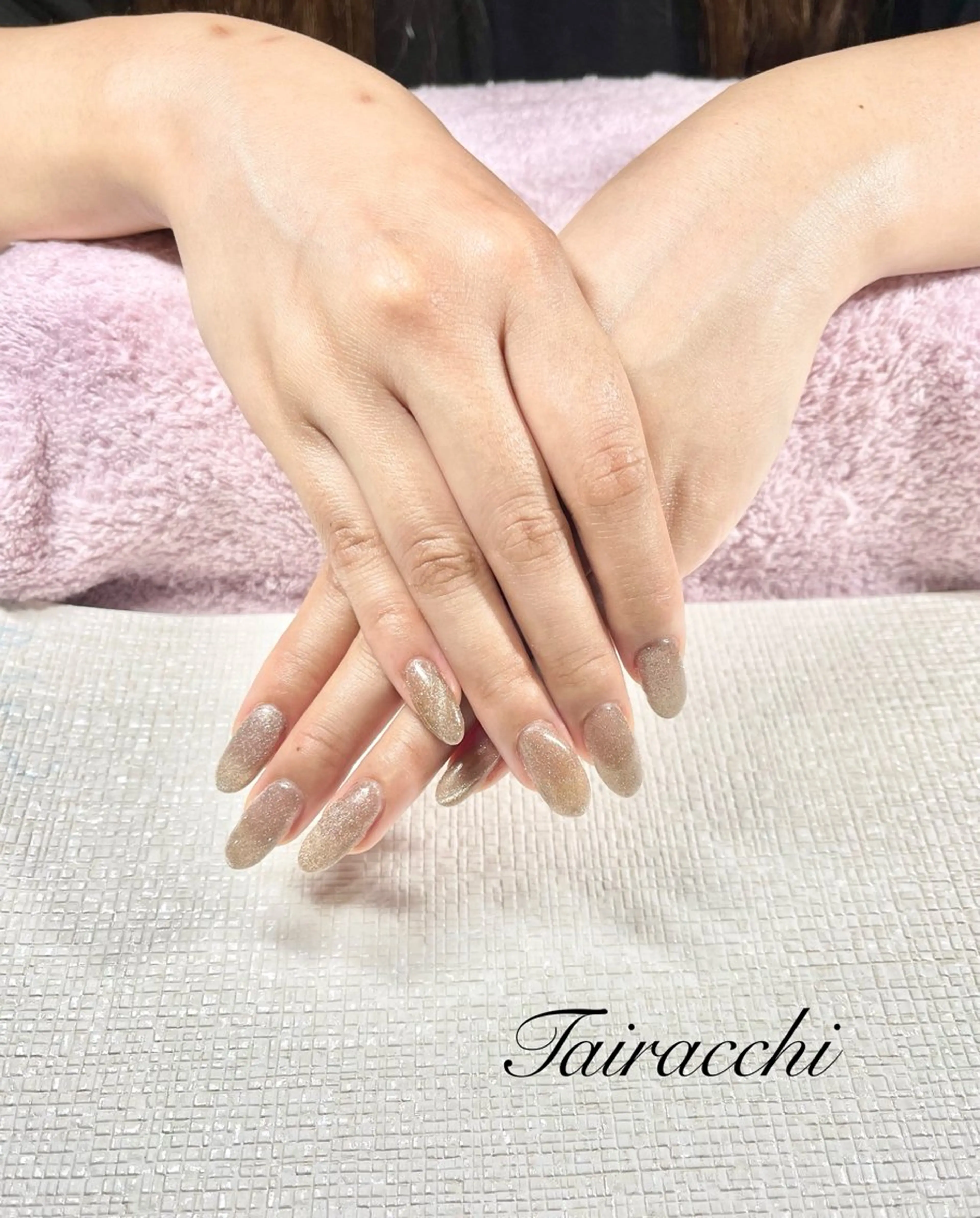 ネイル 長さ出し フレンチネイル ゴールド キラキラネイル マグネットネイル ハンドネイル Tairacchi タイラッチのネイルデザイン