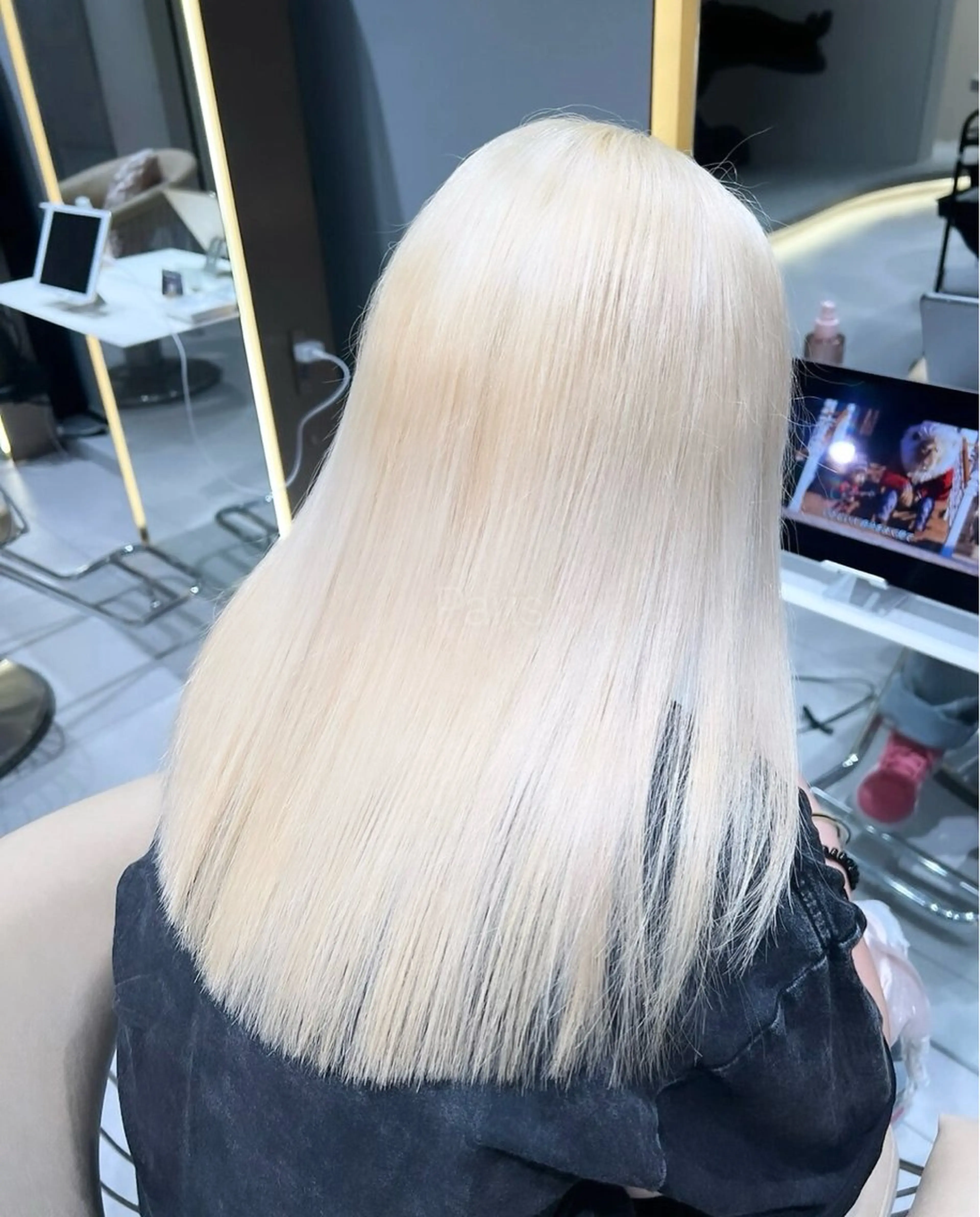 カラー ヘアカラー トリートメント Lond Le'a /ハイトーンカラーのヘアスタイル