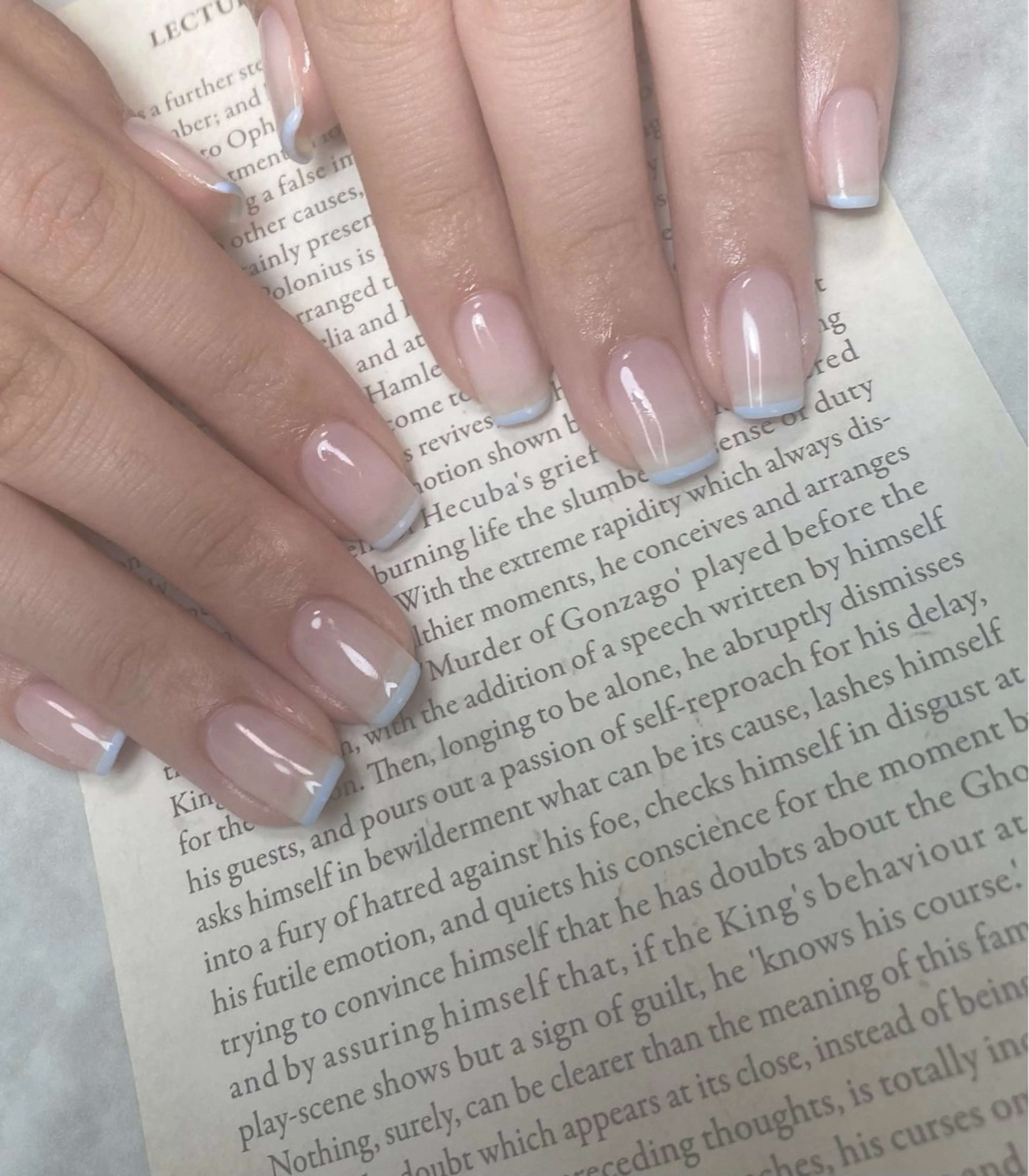 ネイル フレンチネイル ハンドネイル 🌿Charme🌿 MAIのネイルデザイン