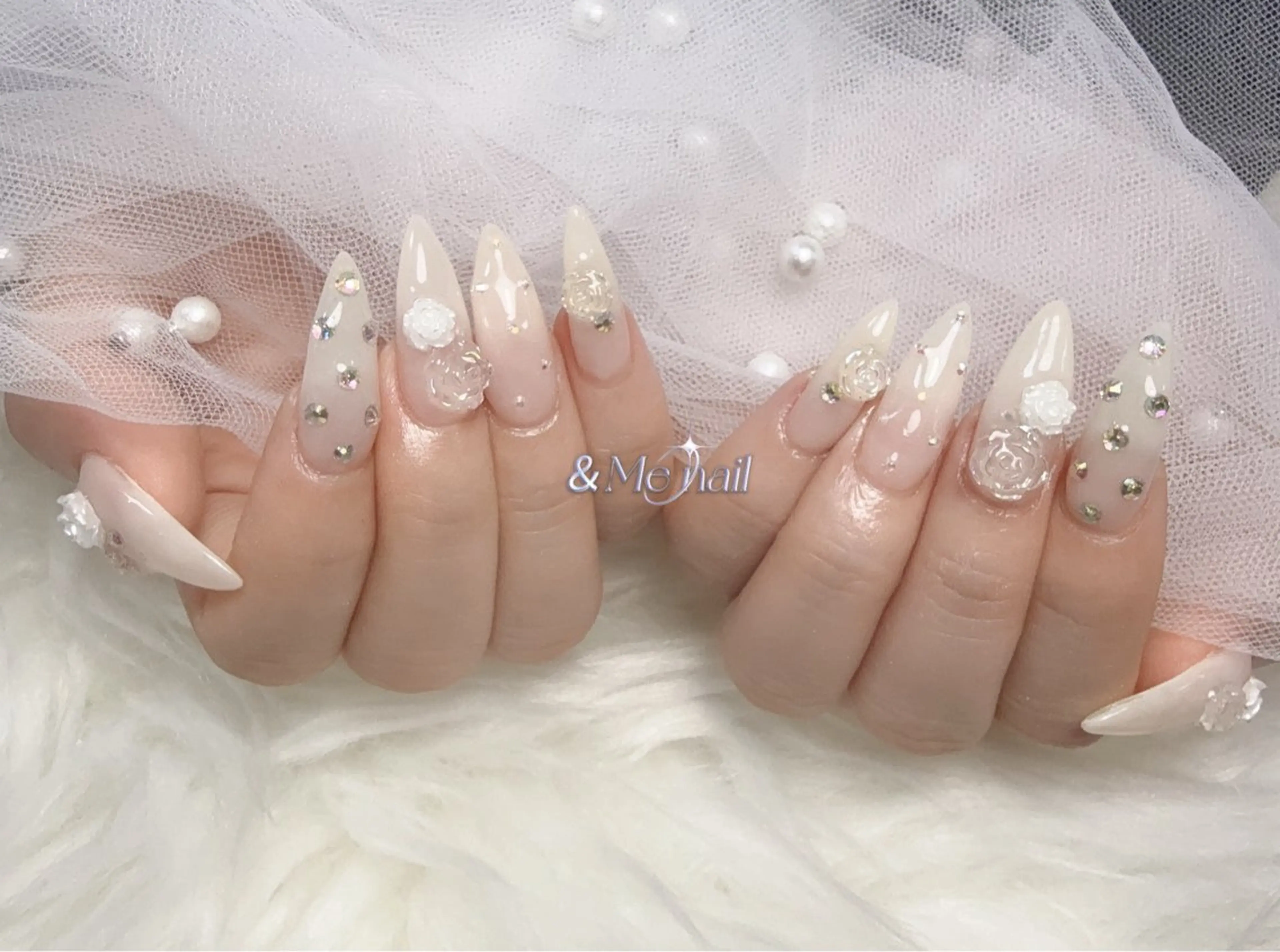 ネイル ハンドネイル &ME タカのネイルデザイン