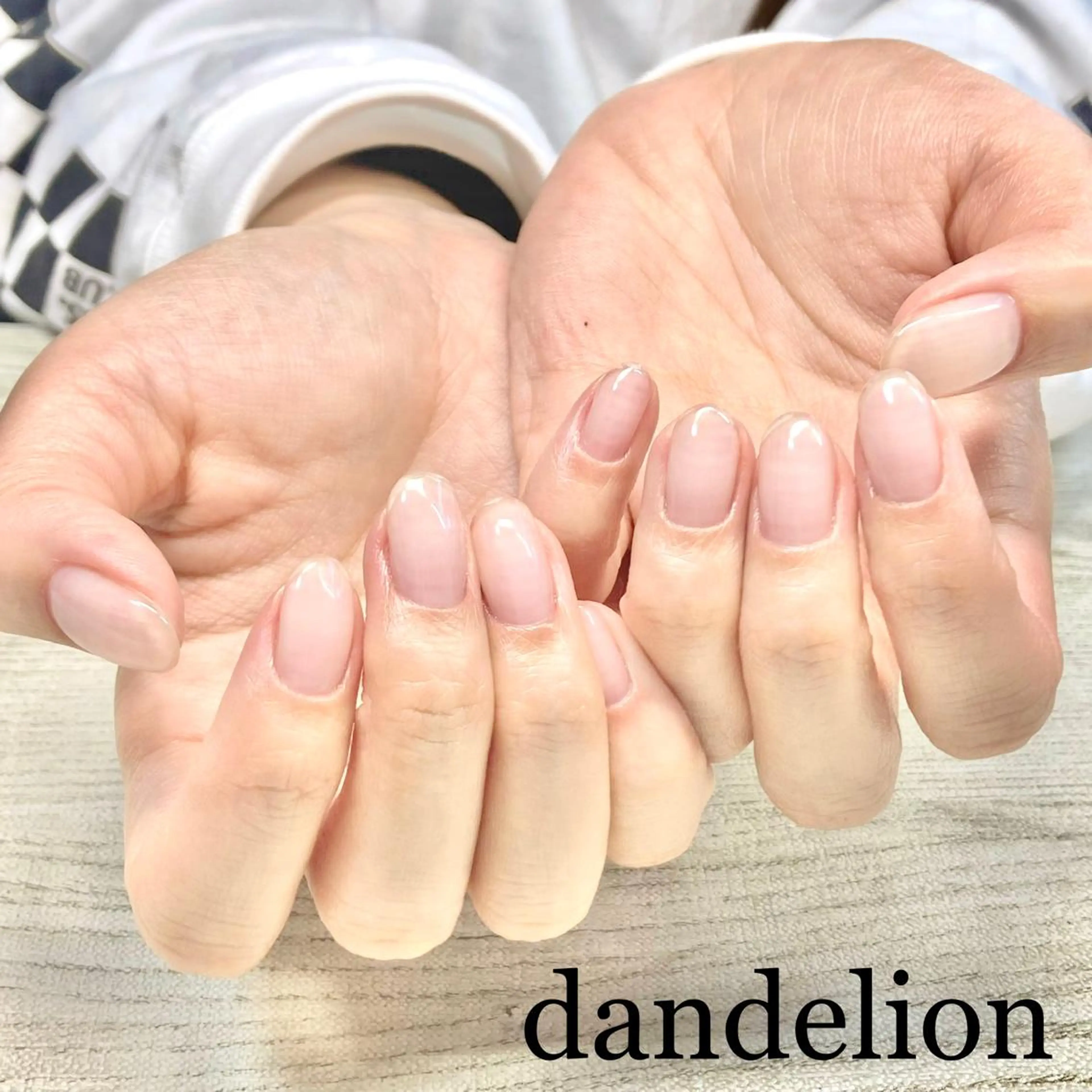 ネイル ハンドネイル ハンドケア dandelion ダンデライオンのネイルデザイン