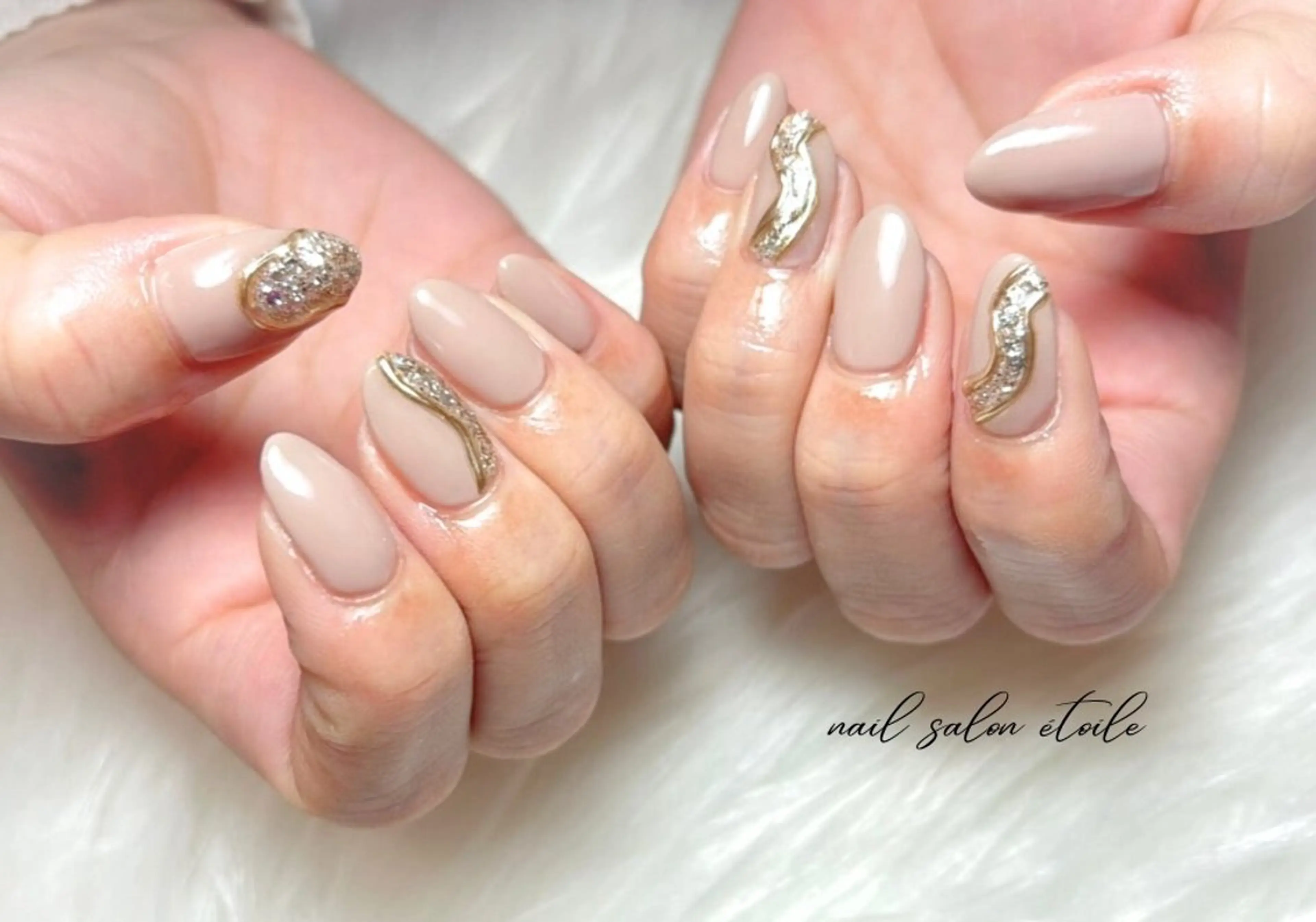 ネイル アートネイル ブラウン ホログラムネイル キラキラネイル ミラーネイル ハンドネイル nail salon étoileのネイルデザイン