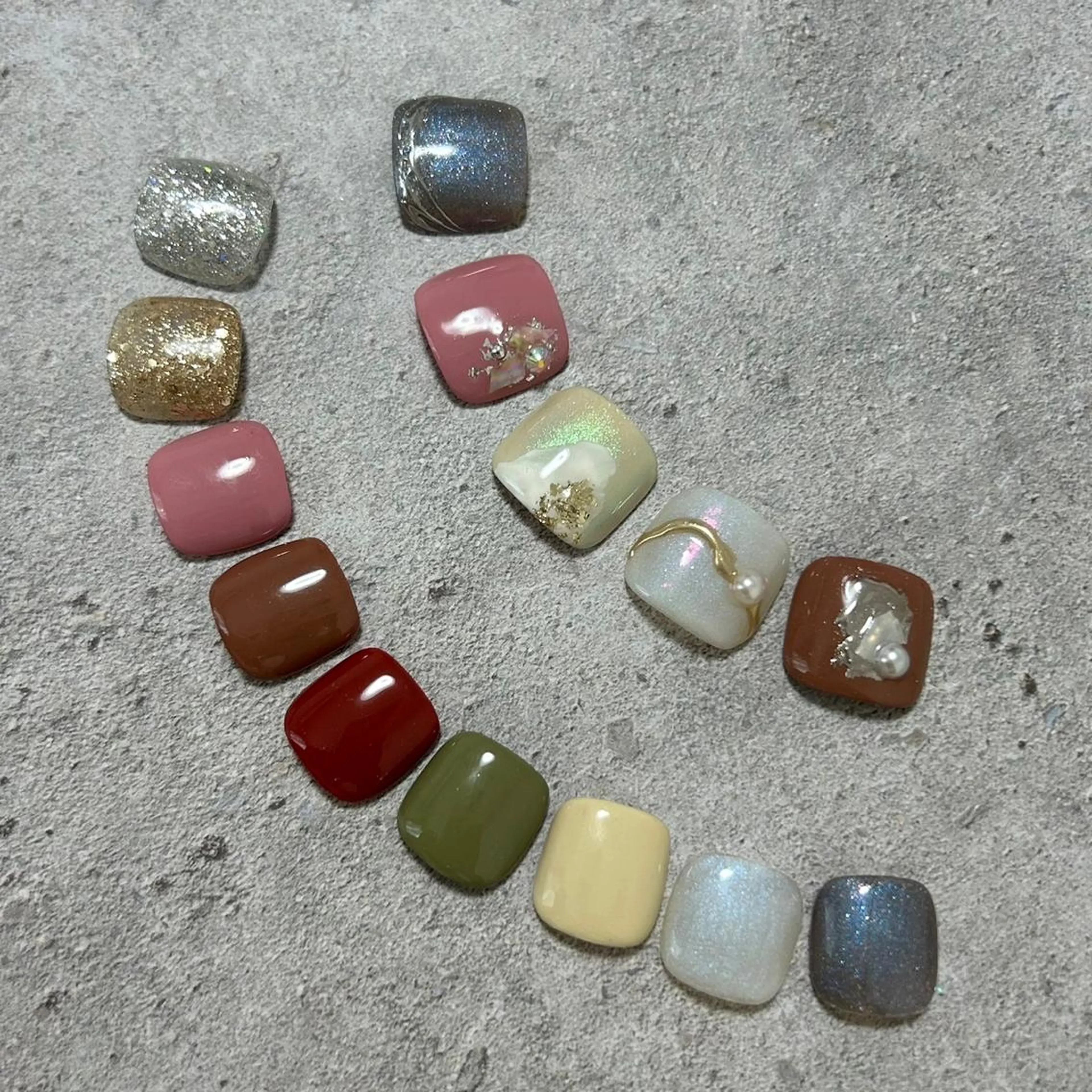 ネイル eye&nail éleviのマツエク・マツパデザイン