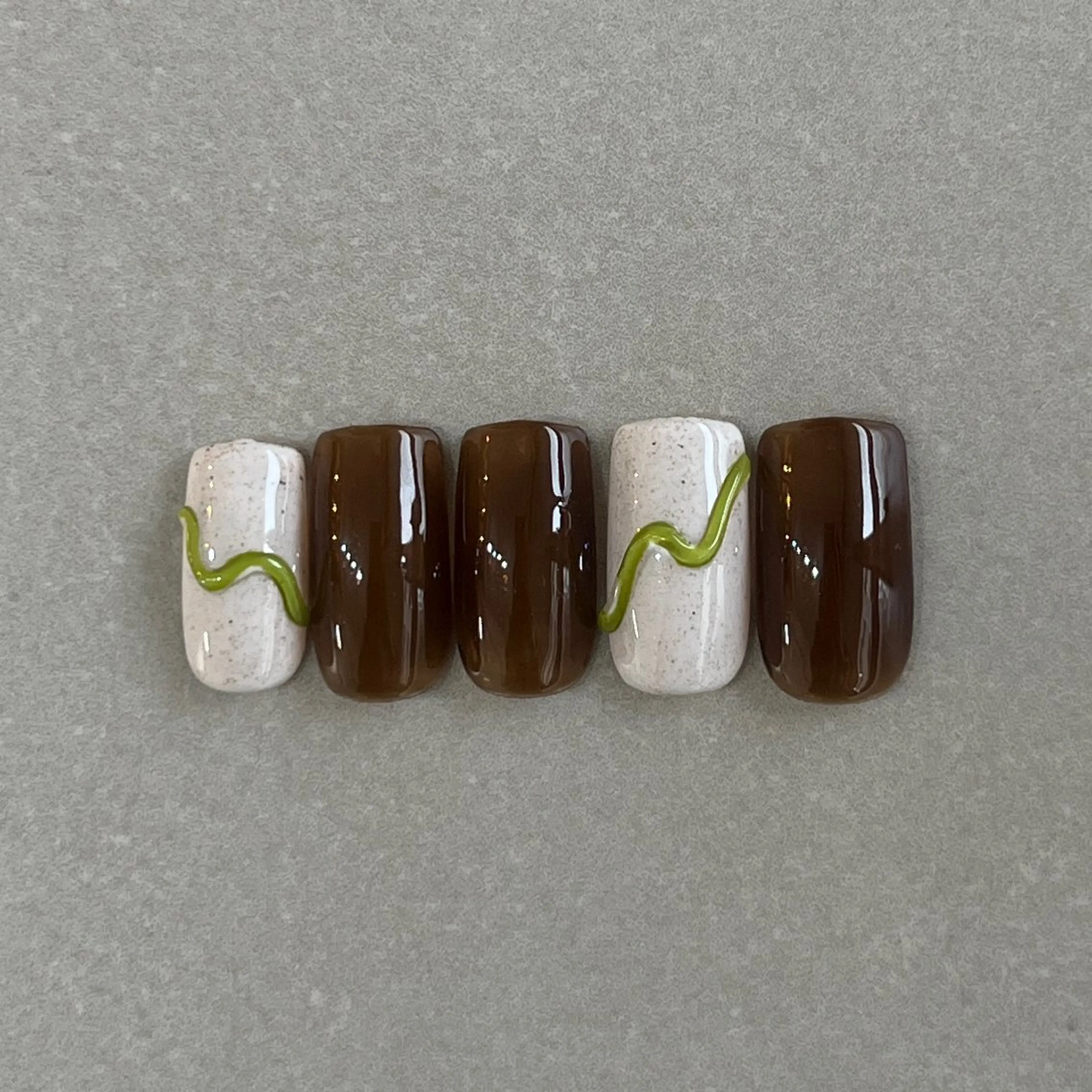 ネイル Momoka ネイリスト福岡/薬院のネイルデザイン