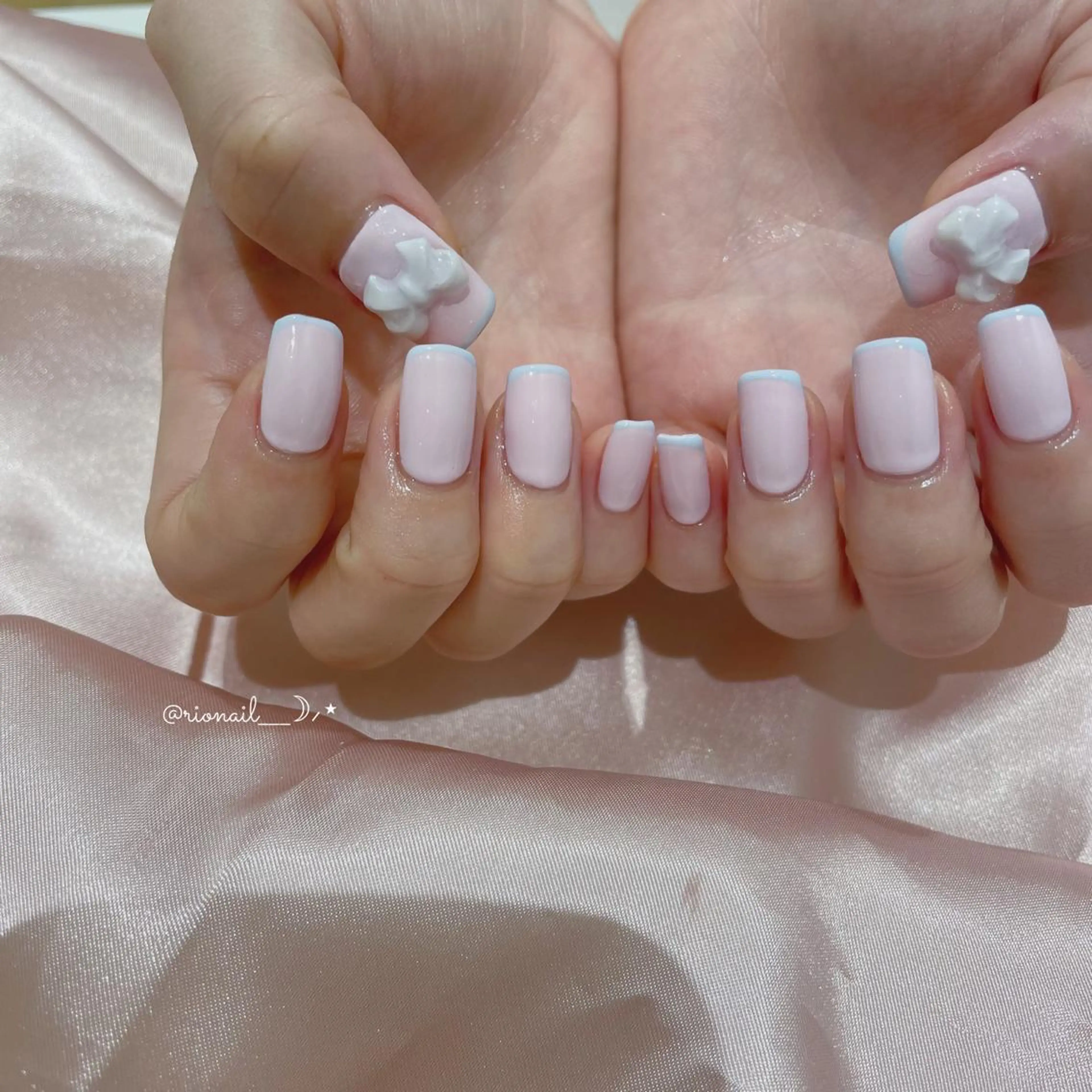 ネイル アートネイル ハンドネイル 𝘙𝘪𝘰𝘯𝘢 ...🕯🤍のネイルデザイン