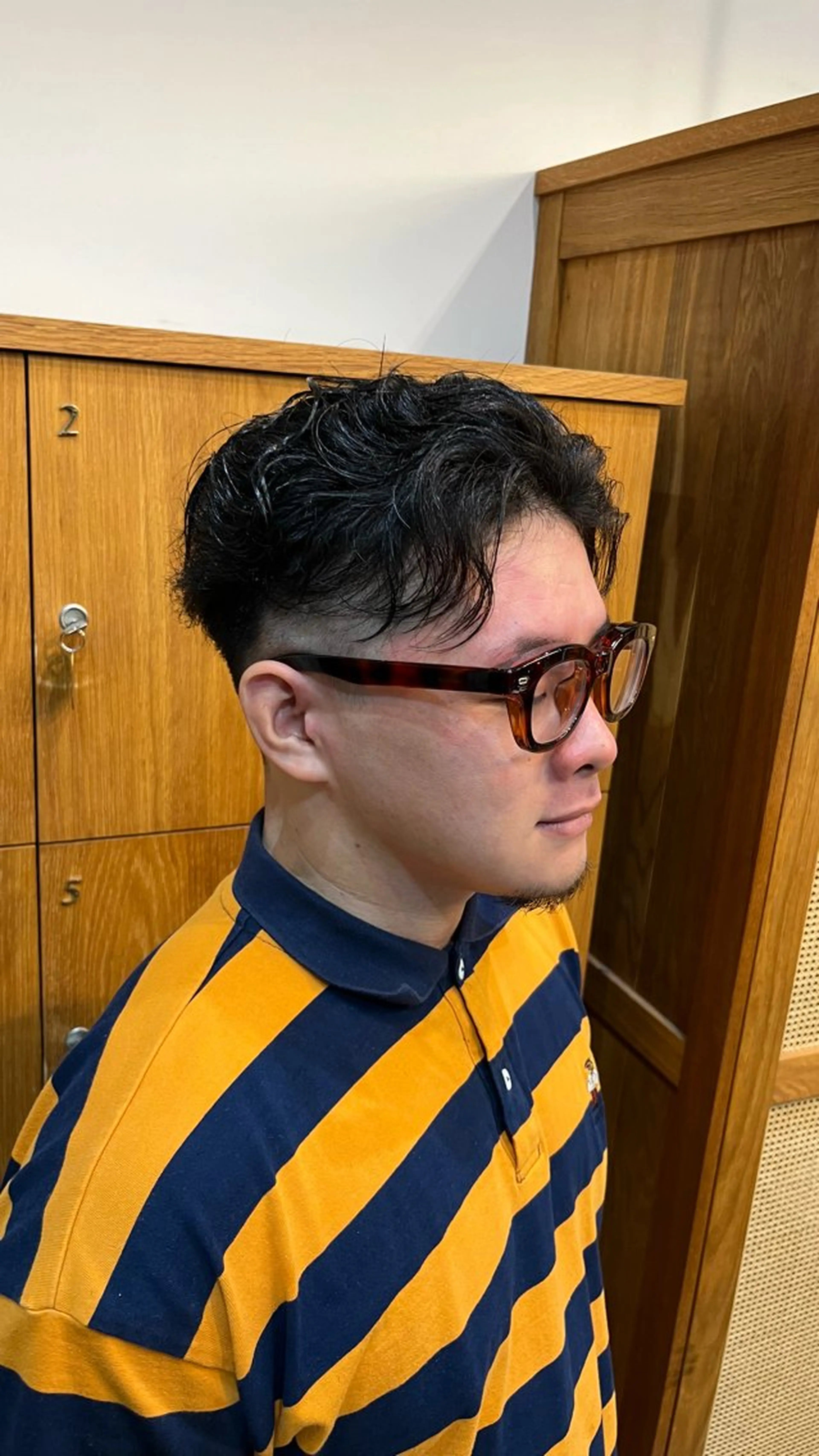 メンズ 岡野 豪のヘアスタイル