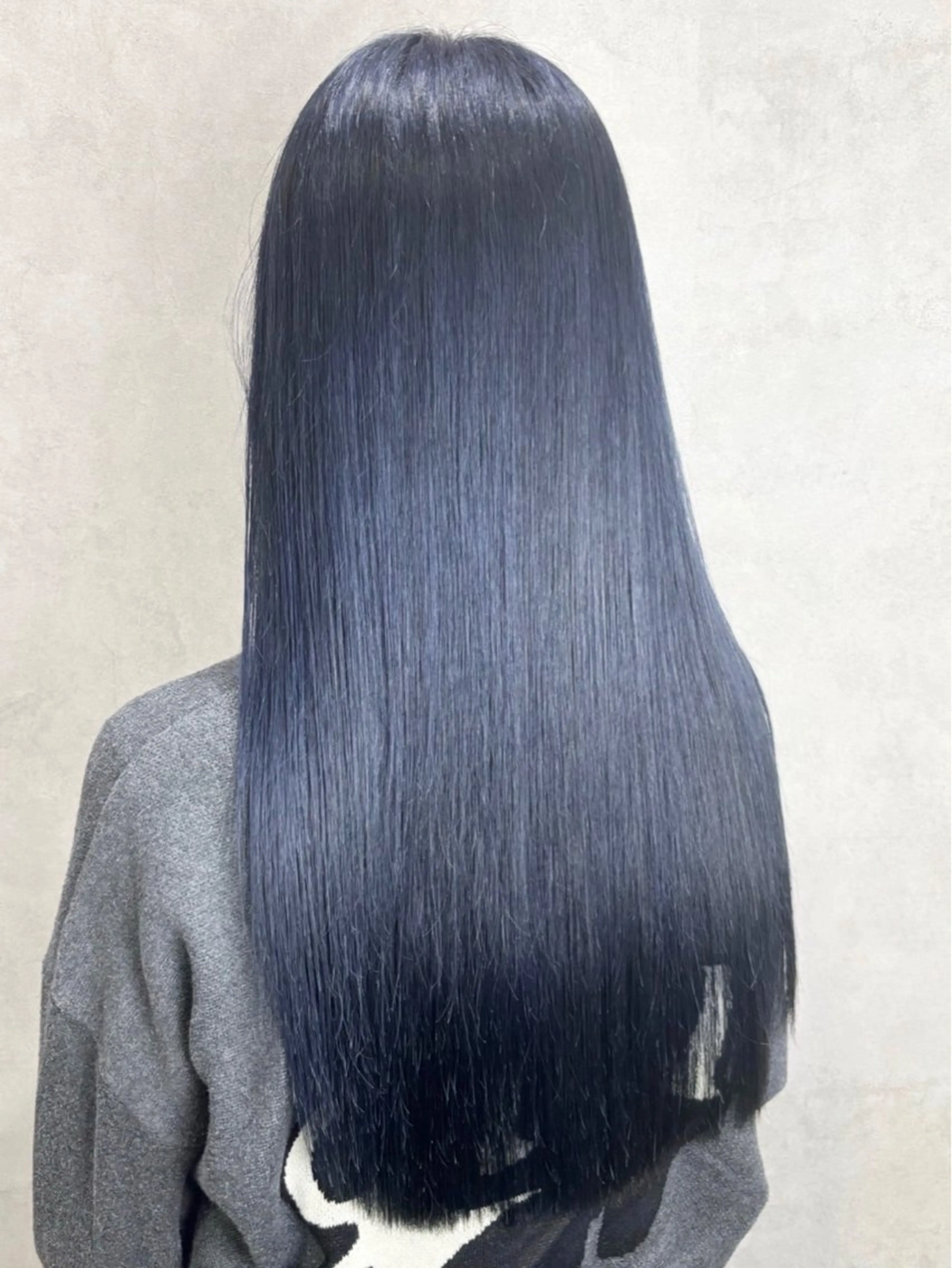 ロング カラー ブリーチ ブルーカラー 🫧透明感🫧ツヤ感 ✨️カラー特化のヘアスタイル