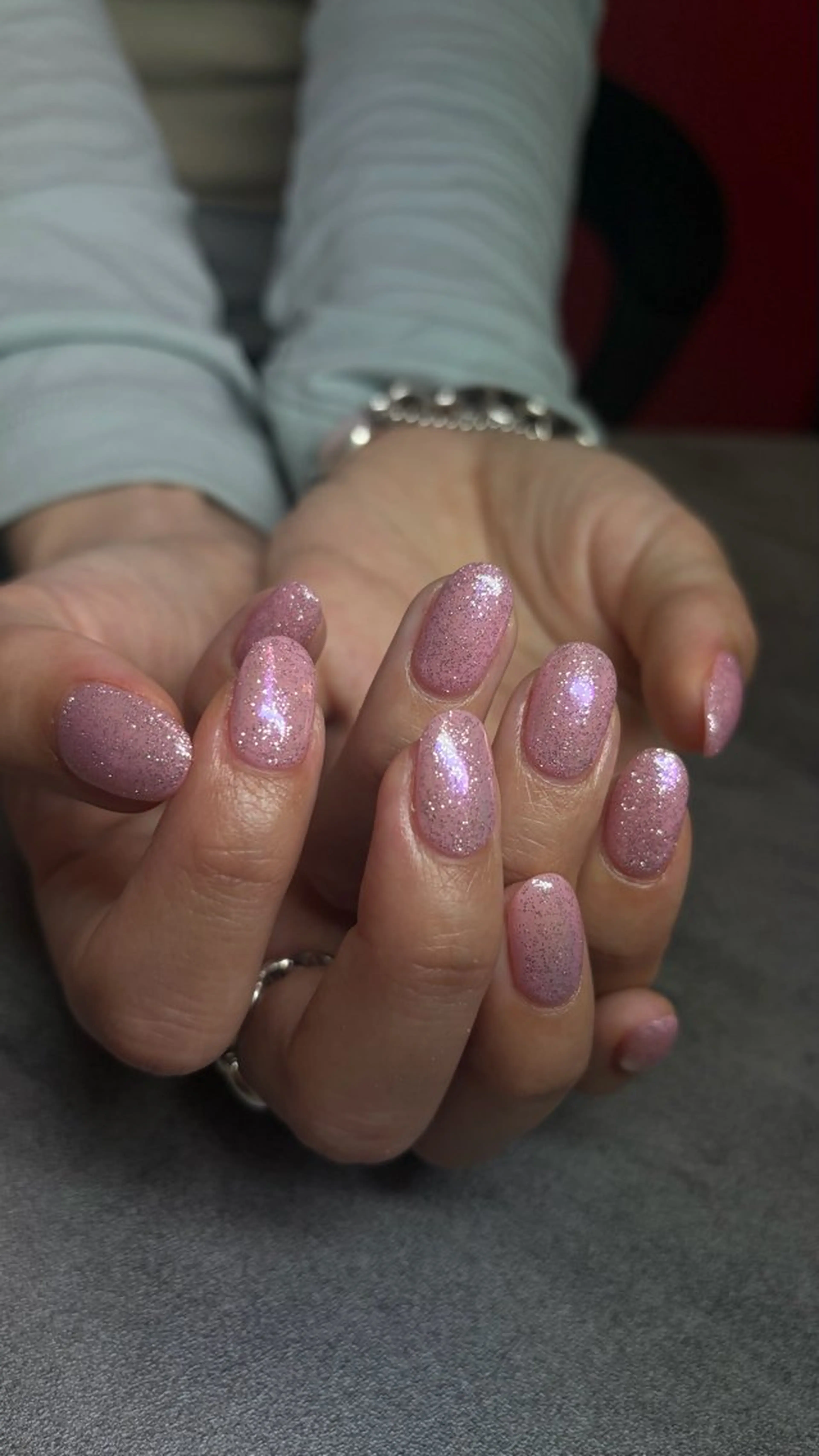 ネイル オーロラネイル フラッシュネイル ラメ(グリッター) ピンク パープル ハンドネイル Ann nailのネイルデザイン