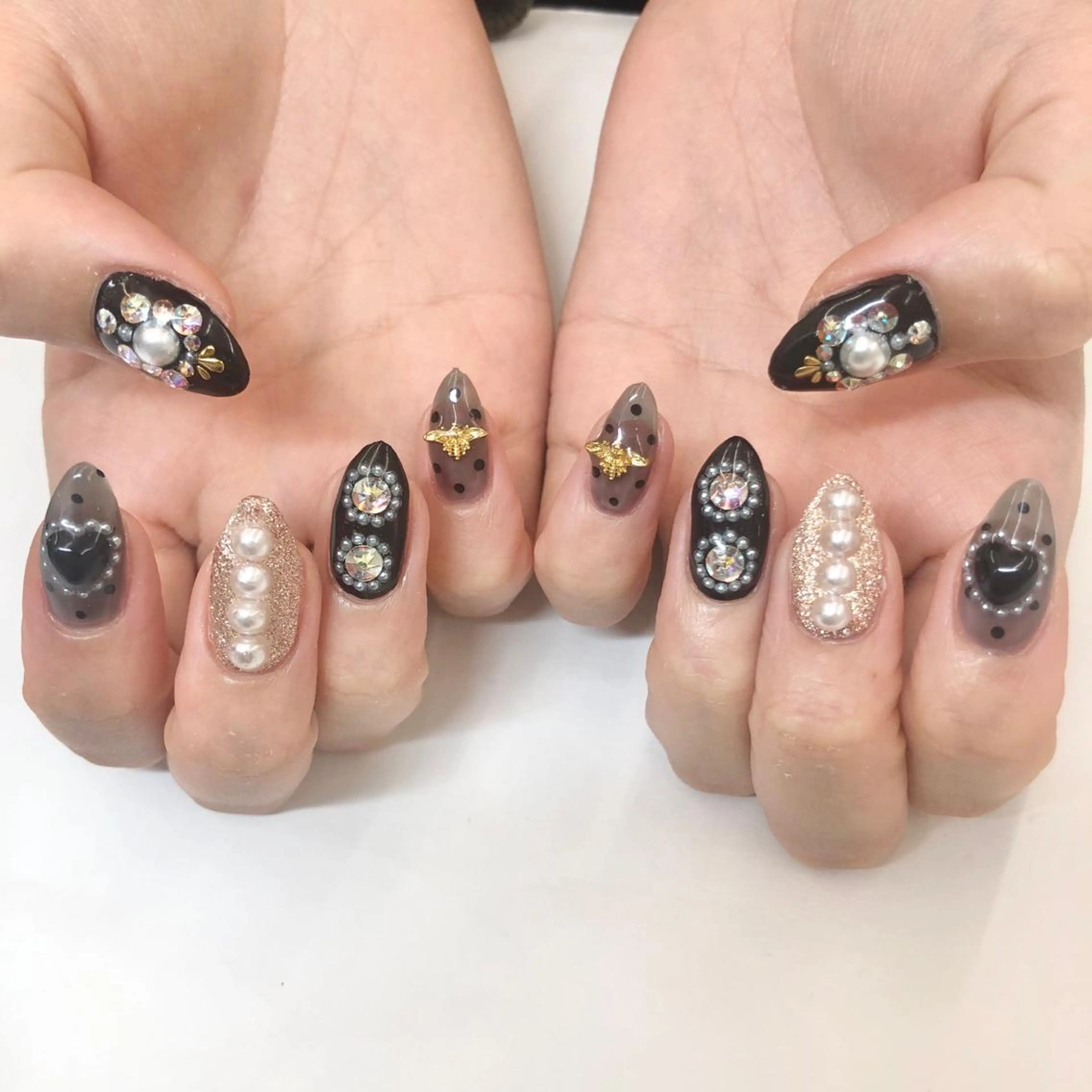 ネイル キラキラネイル 🎀AYAKO 🎀中韓ネイルのネイルデザイン