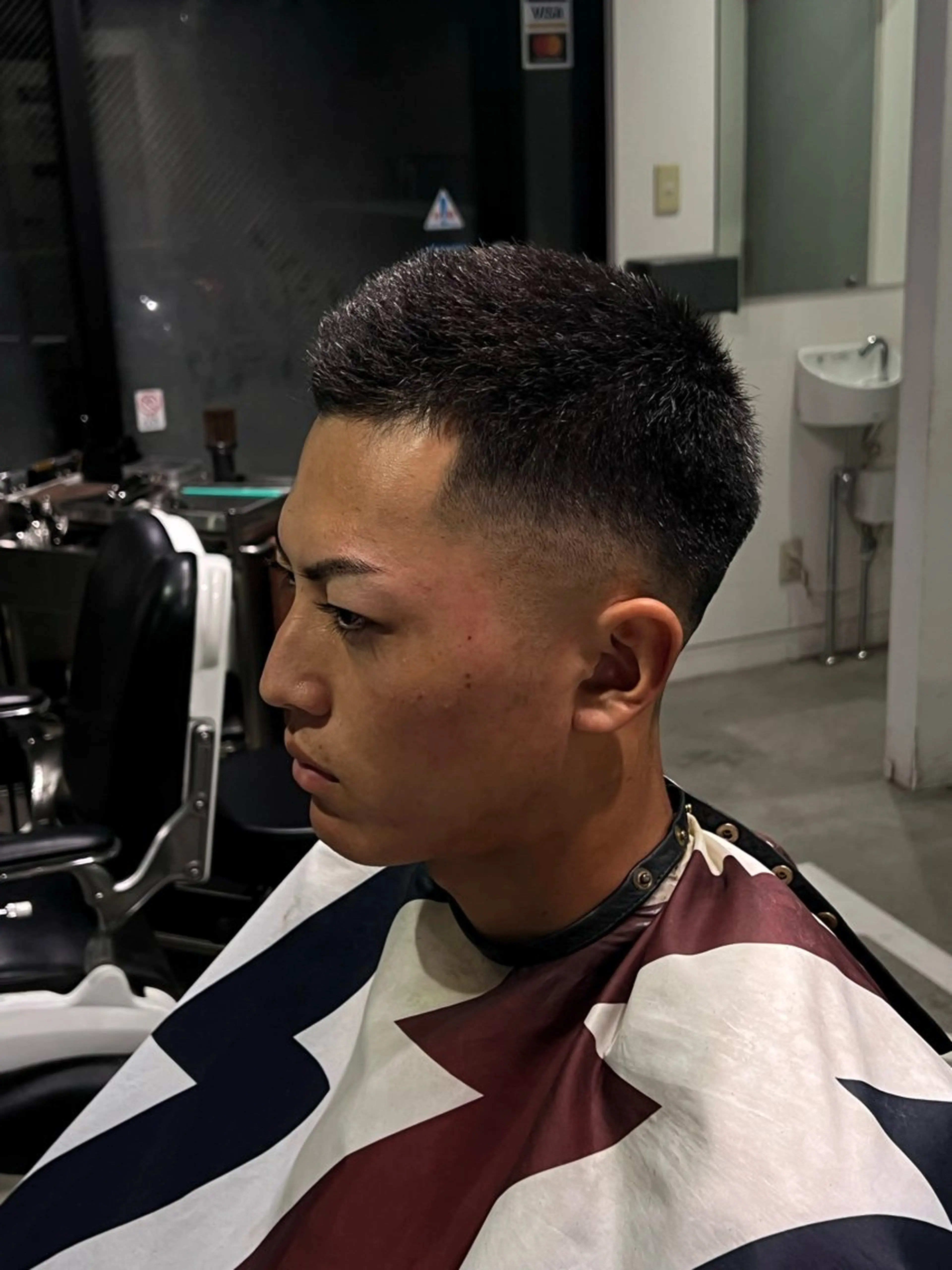 ショート FUJIYAMA BARBER SHOP所属・朝陽 ／メンズヘア特化のヘアスタイル