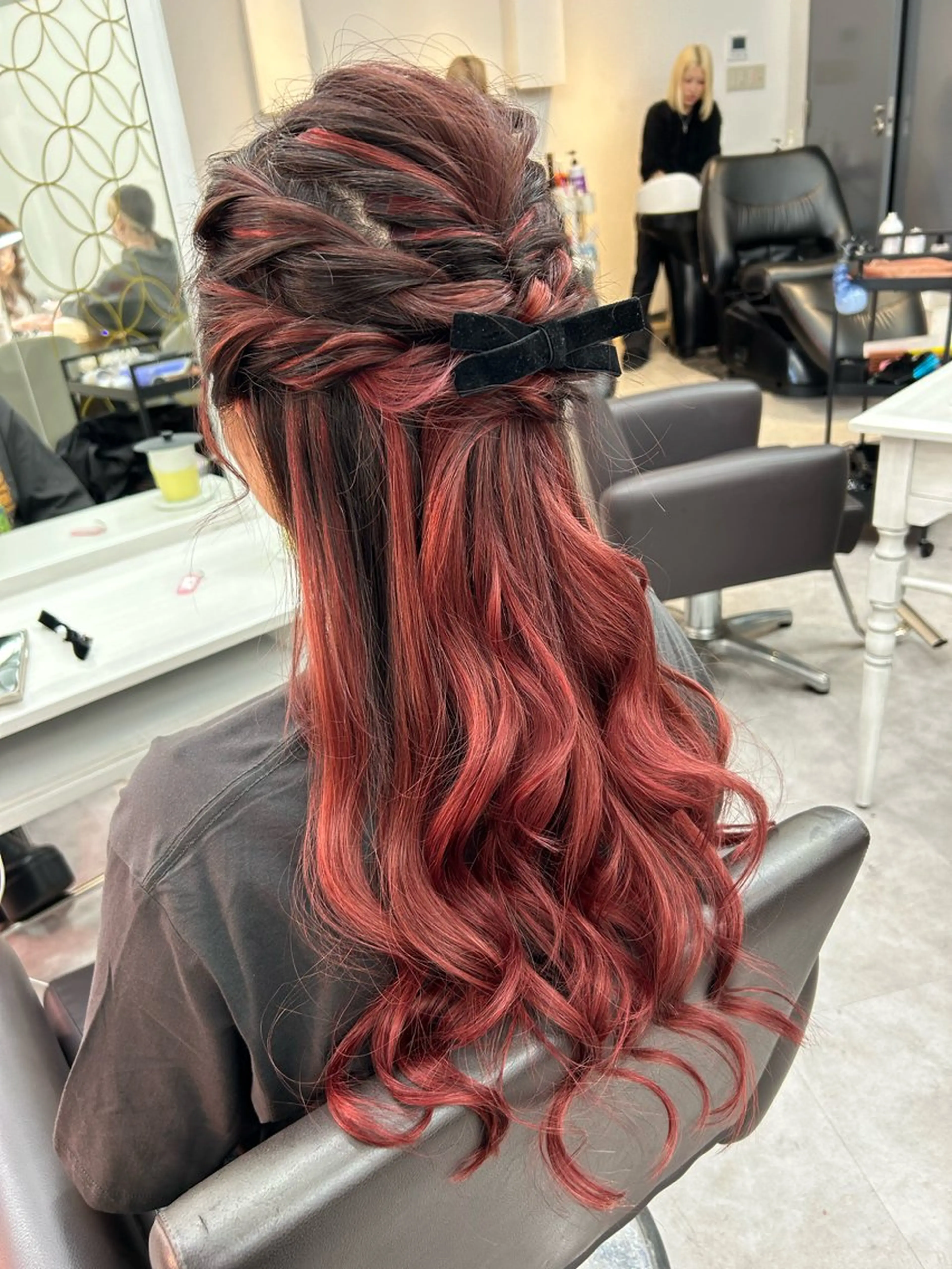 ロング カラー ヘアアレンジ シールエクステ バレイヤージュ ハイライトカラー エクステ ハイライト レイヤー/エクステ alpha下妻のヘアスタイル