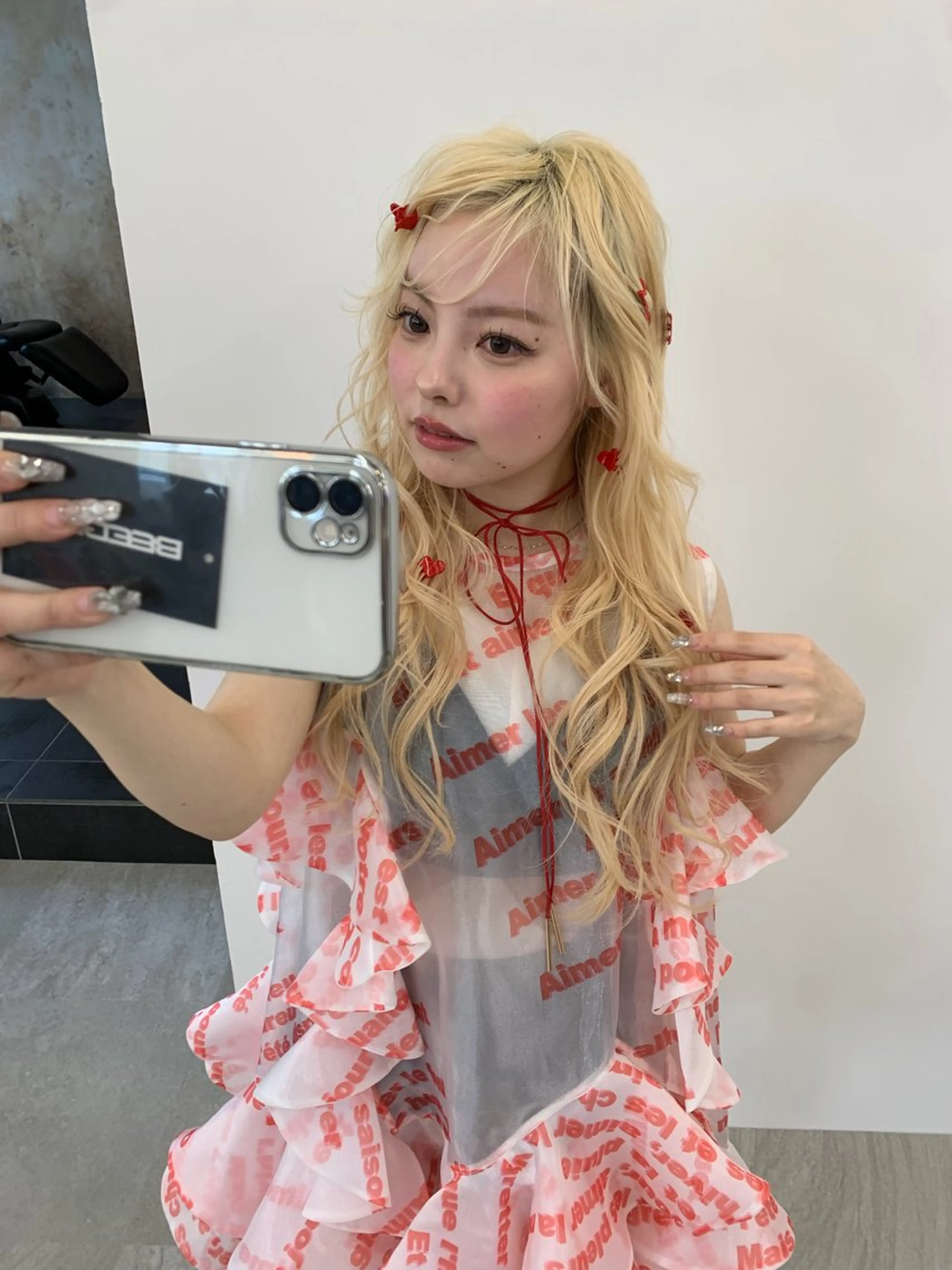 ロング カラー ヘアアレンジ ブリーチ ブロンド ケアブリーチ ハイトーンカラー トリートメント ヘアカラー Tsukasa/ ハイトーン/寒色のヘアスタイル