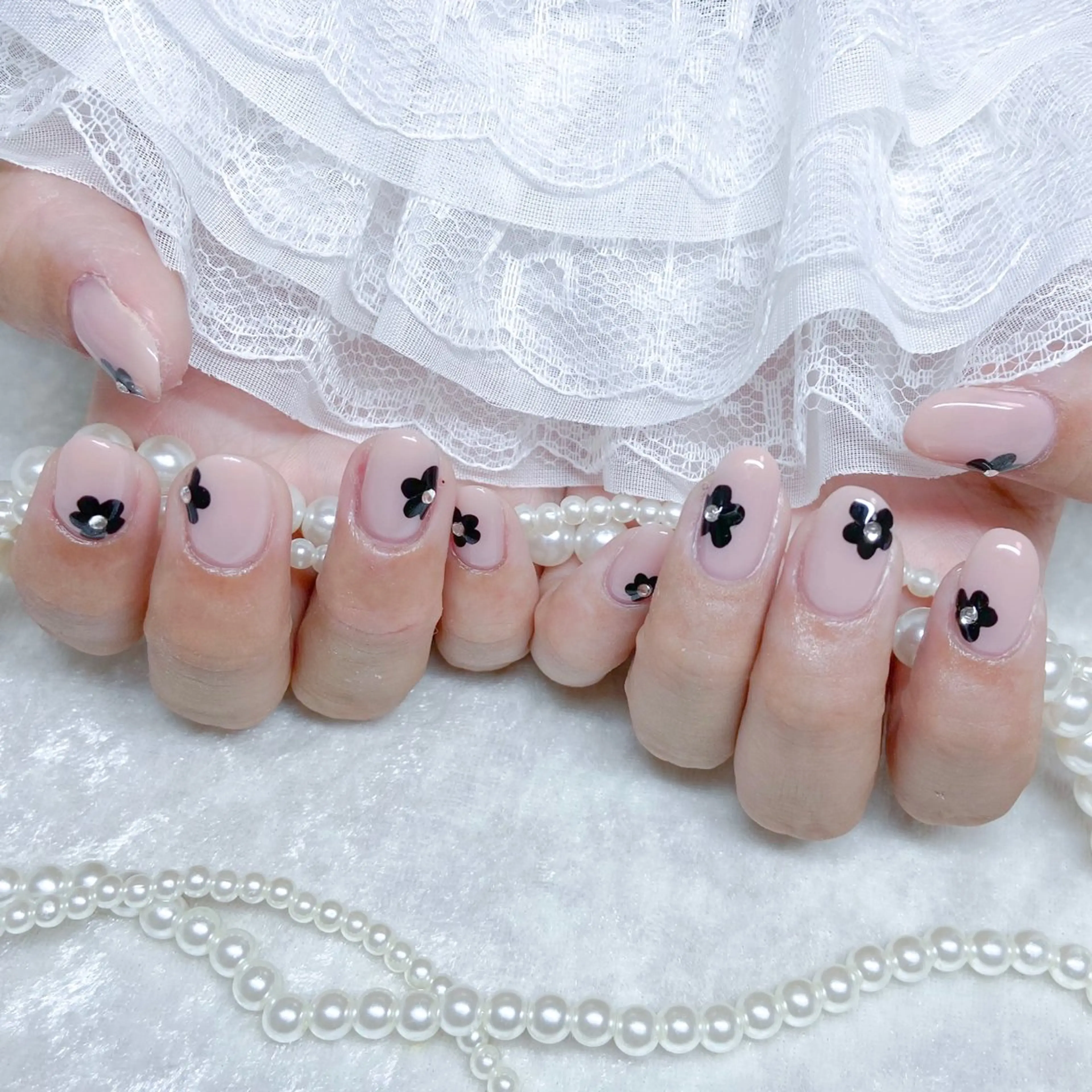 ネイル アートネイル 長さ出し フラワーネイル フットネイル 韓国ネイル ハンドネイル Kanako 💫のネイルデザイン