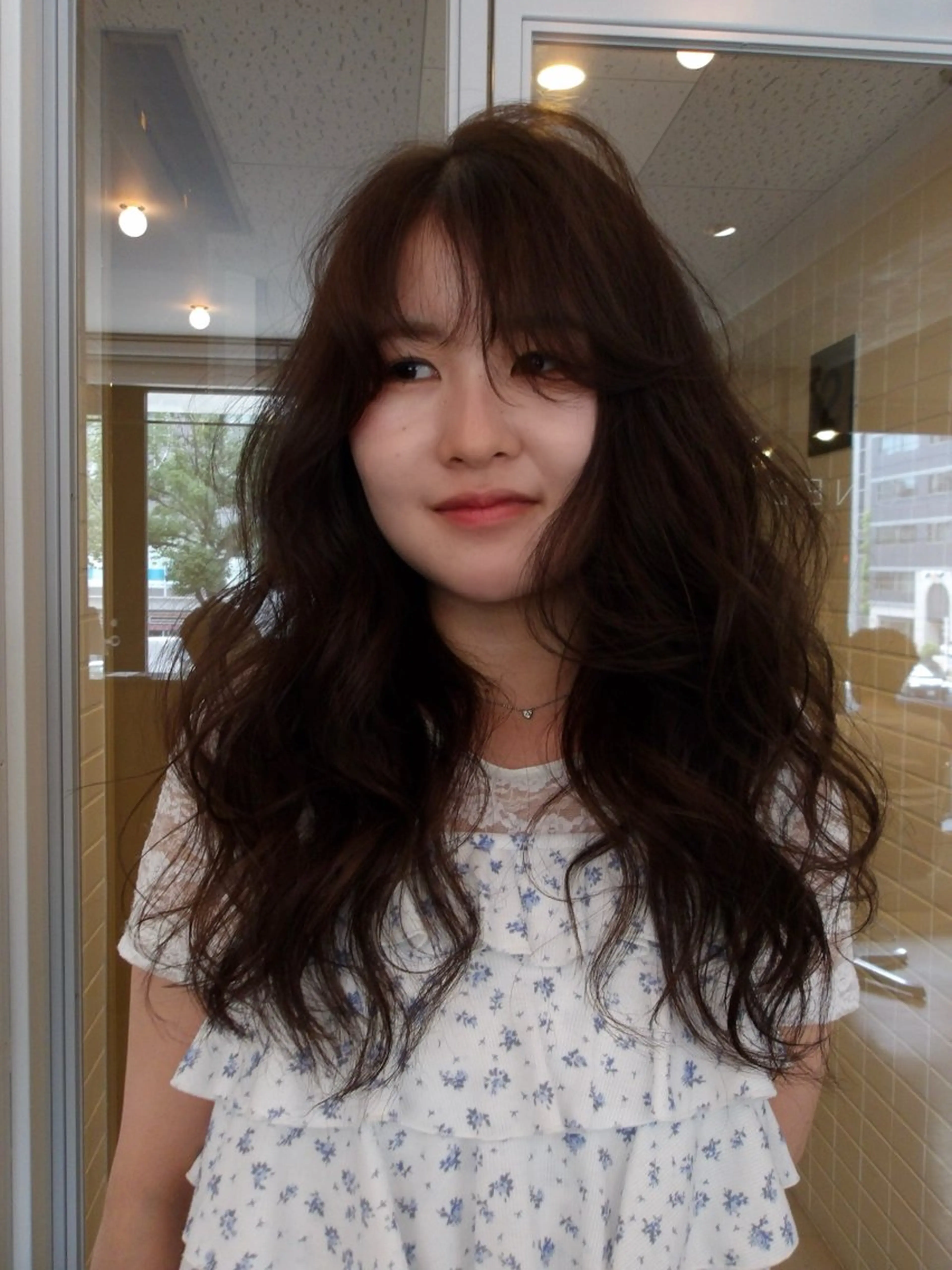 カラー Miku / パーマモデル伏見 栄のヘアスタイル