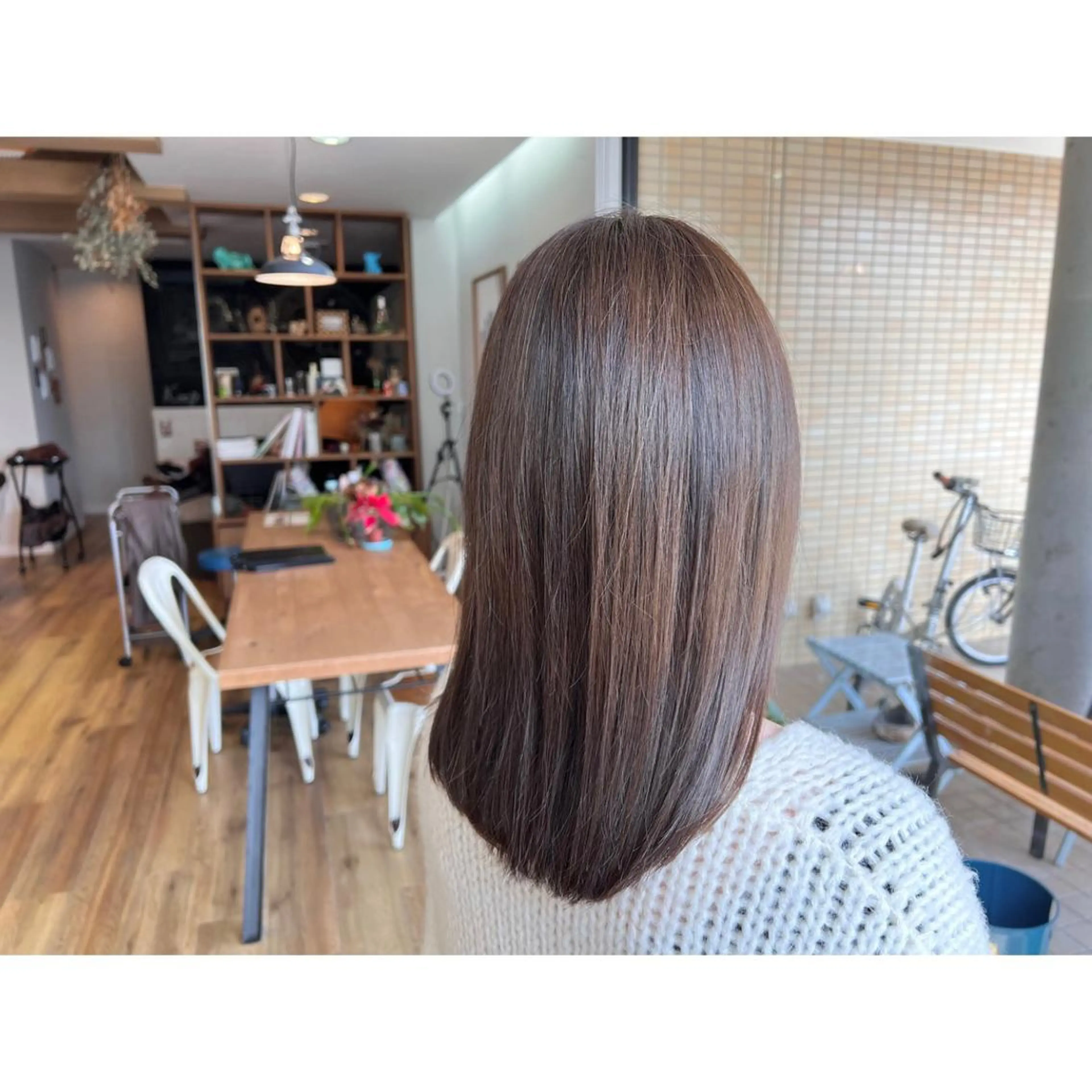 セミロング カラー ベージュカラー ヘアカラー トリートメント ツキダテ ユイのヘアスタイル