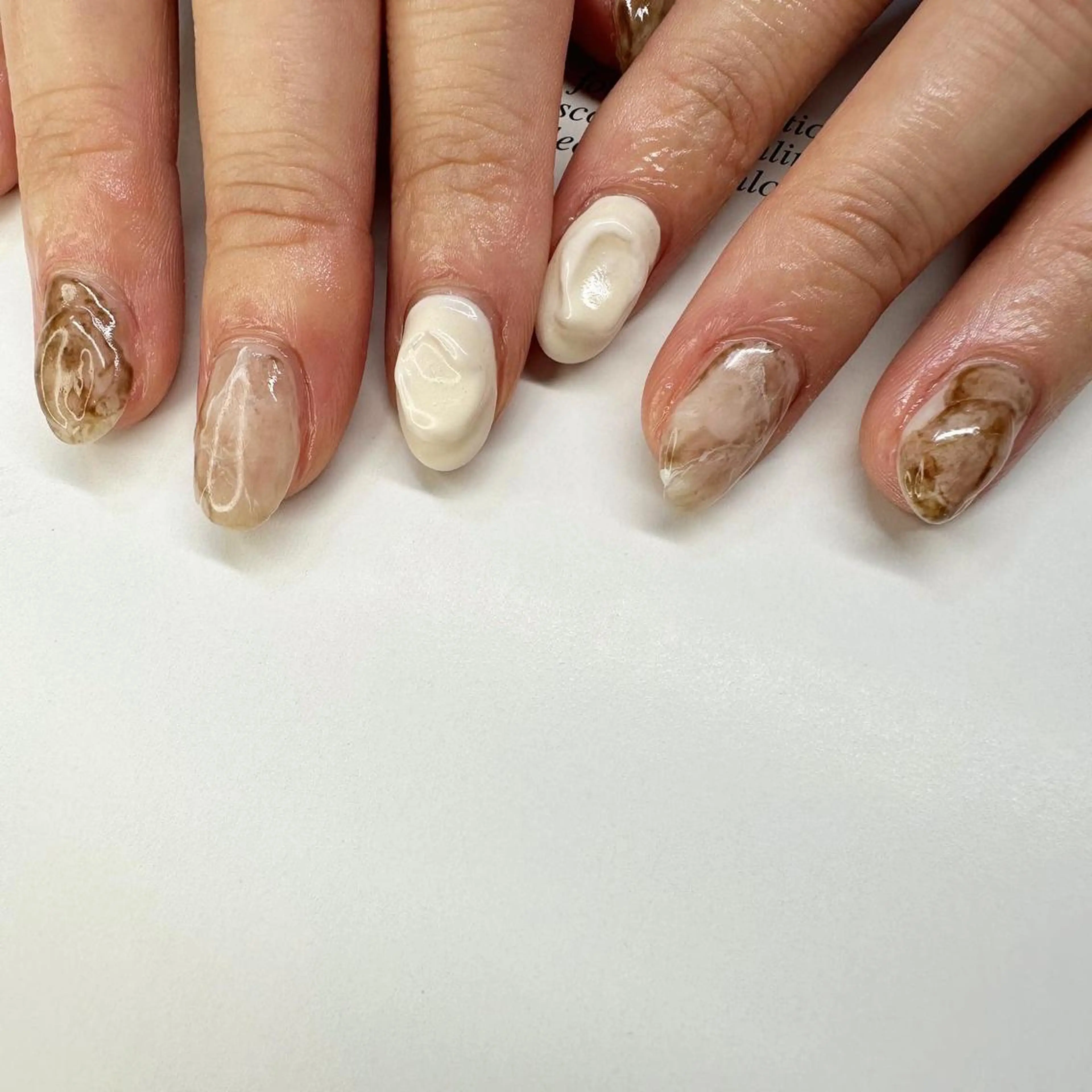 ネイル ブラウン クリアネイル 氷ネイル・うるうるネイル 韓国ネイル ニュアンスネイル 🪞KAPE NAIL 🪞のネイルデザイン