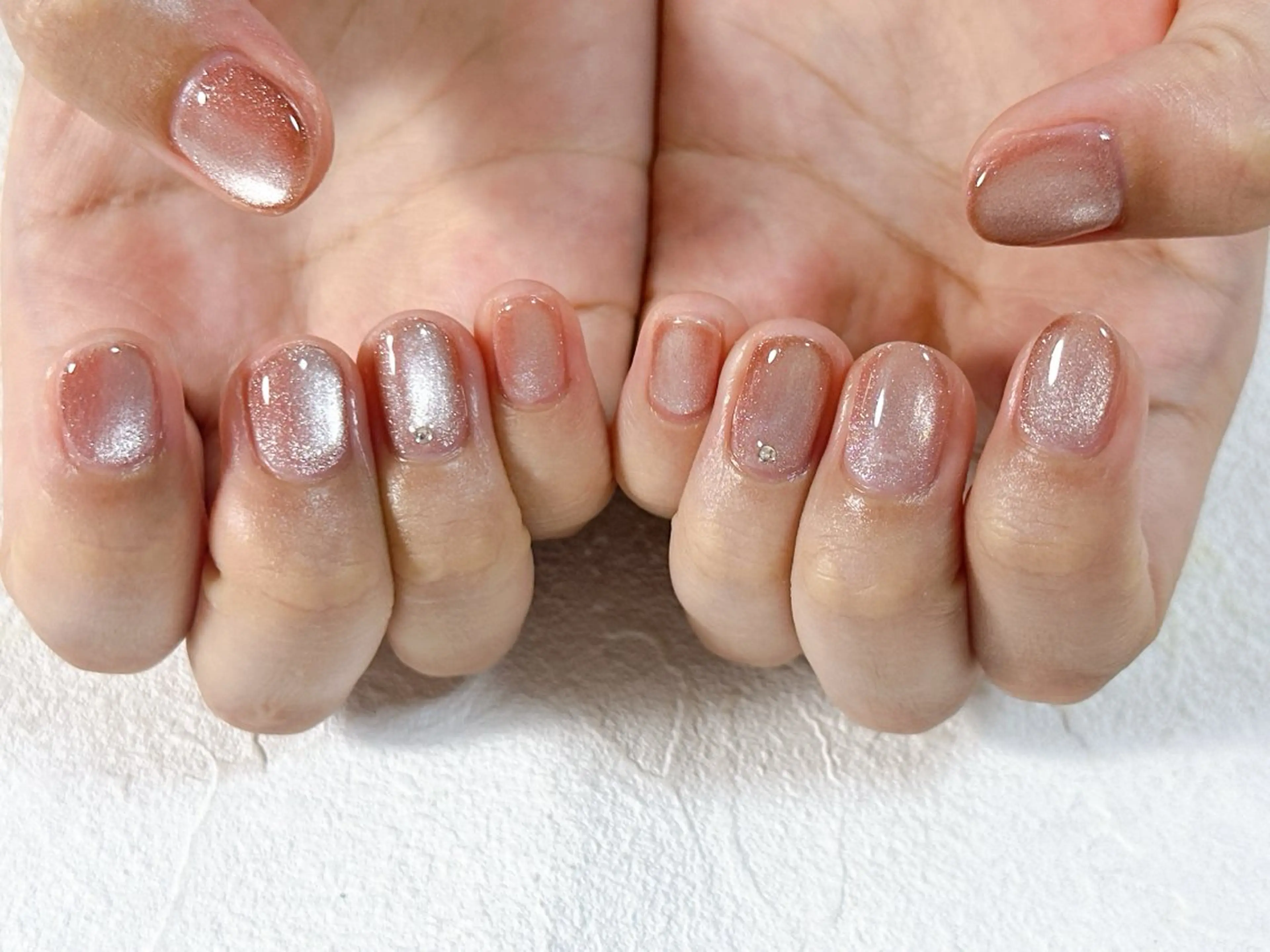 ネイル オーロラネイル フットネイル フレンチネイル ジェルネイル マグネットネイル kiki nail たまプラーザのネイルデザイン