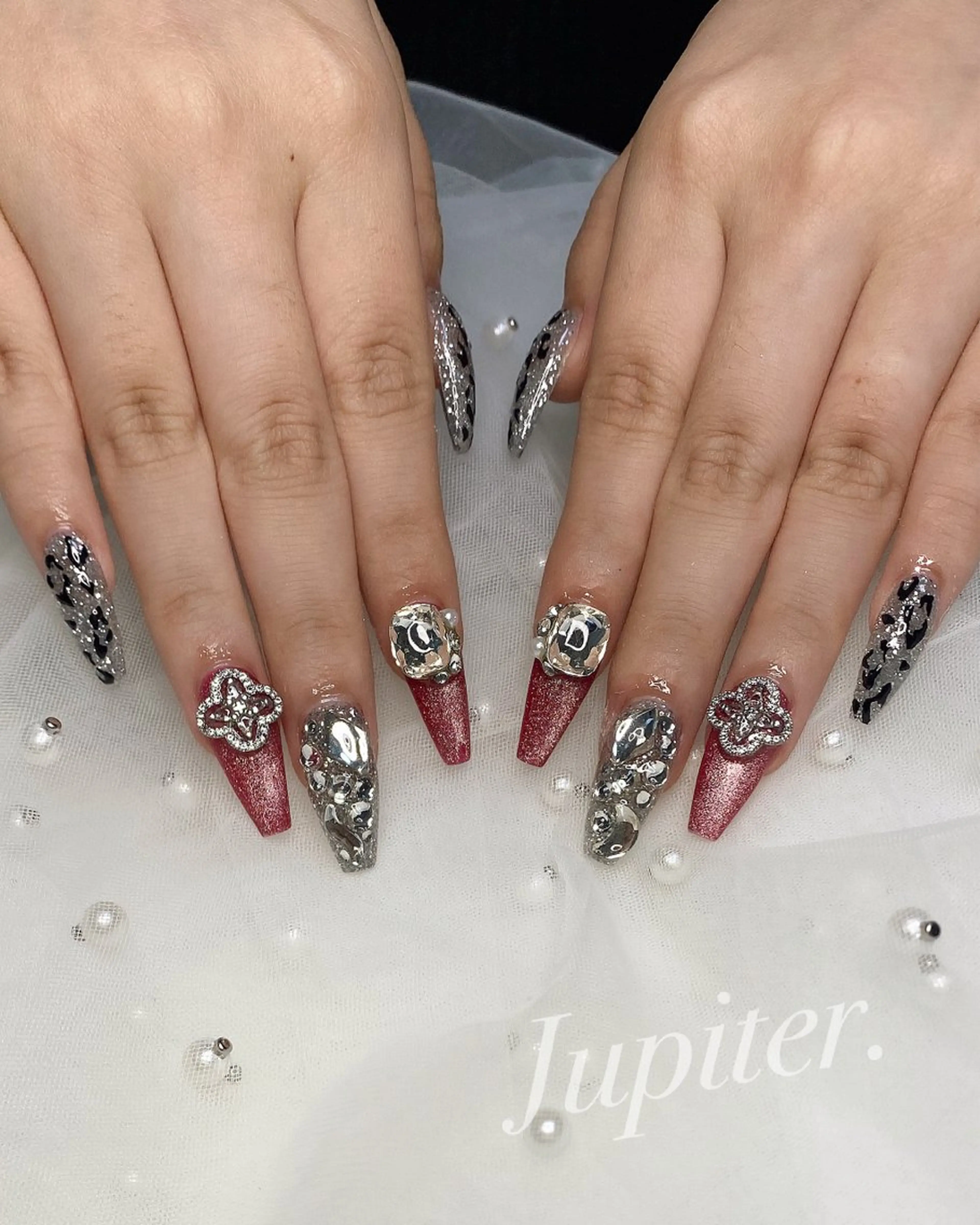 ネイル アニマル柄 マグネットネイル ハンドネイル Jupiter .のネイルデザイン