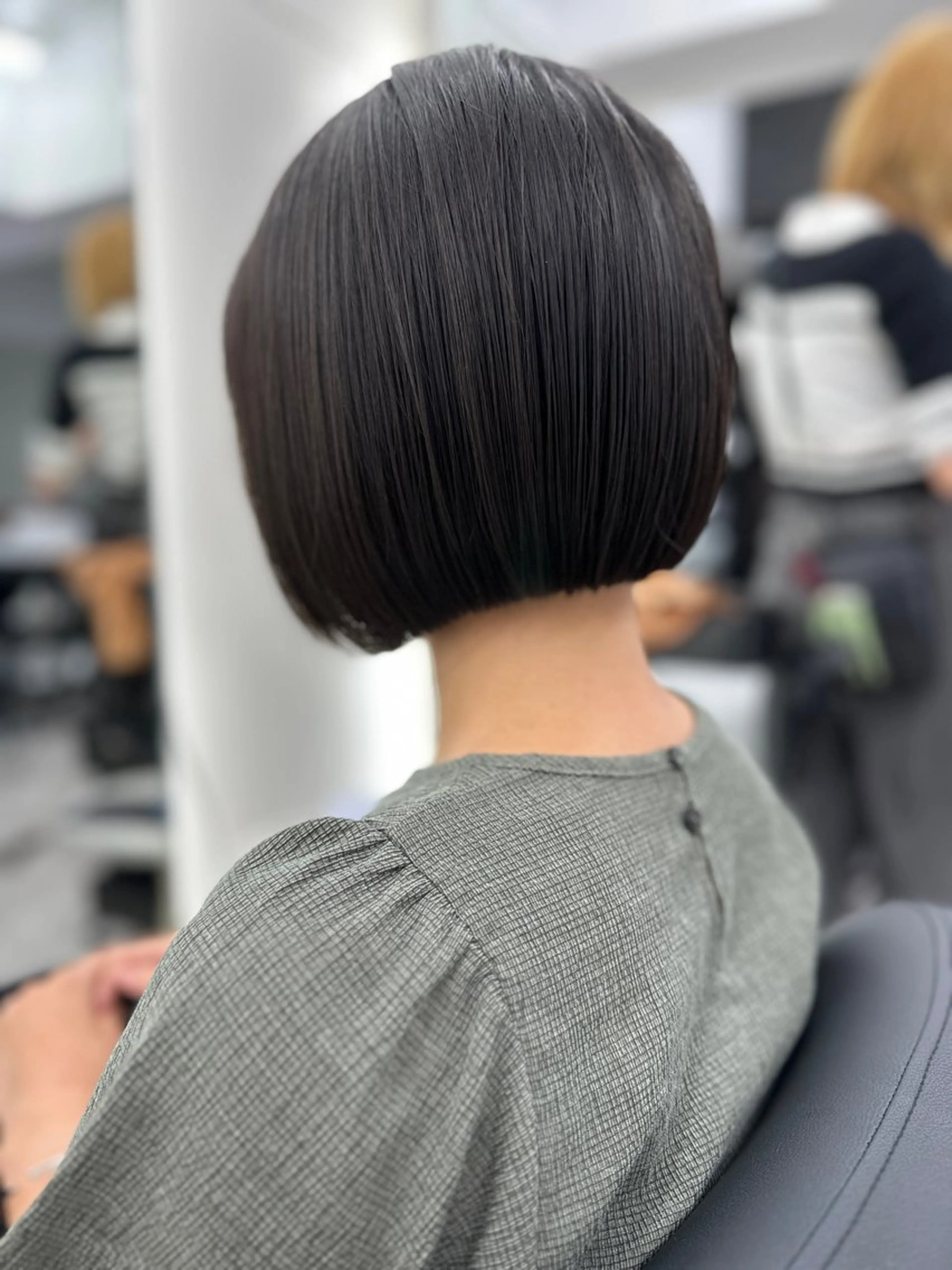 ショート カラー Itsuki/心斎橋 髪質改善/暗髪カラーのヘアスタイル