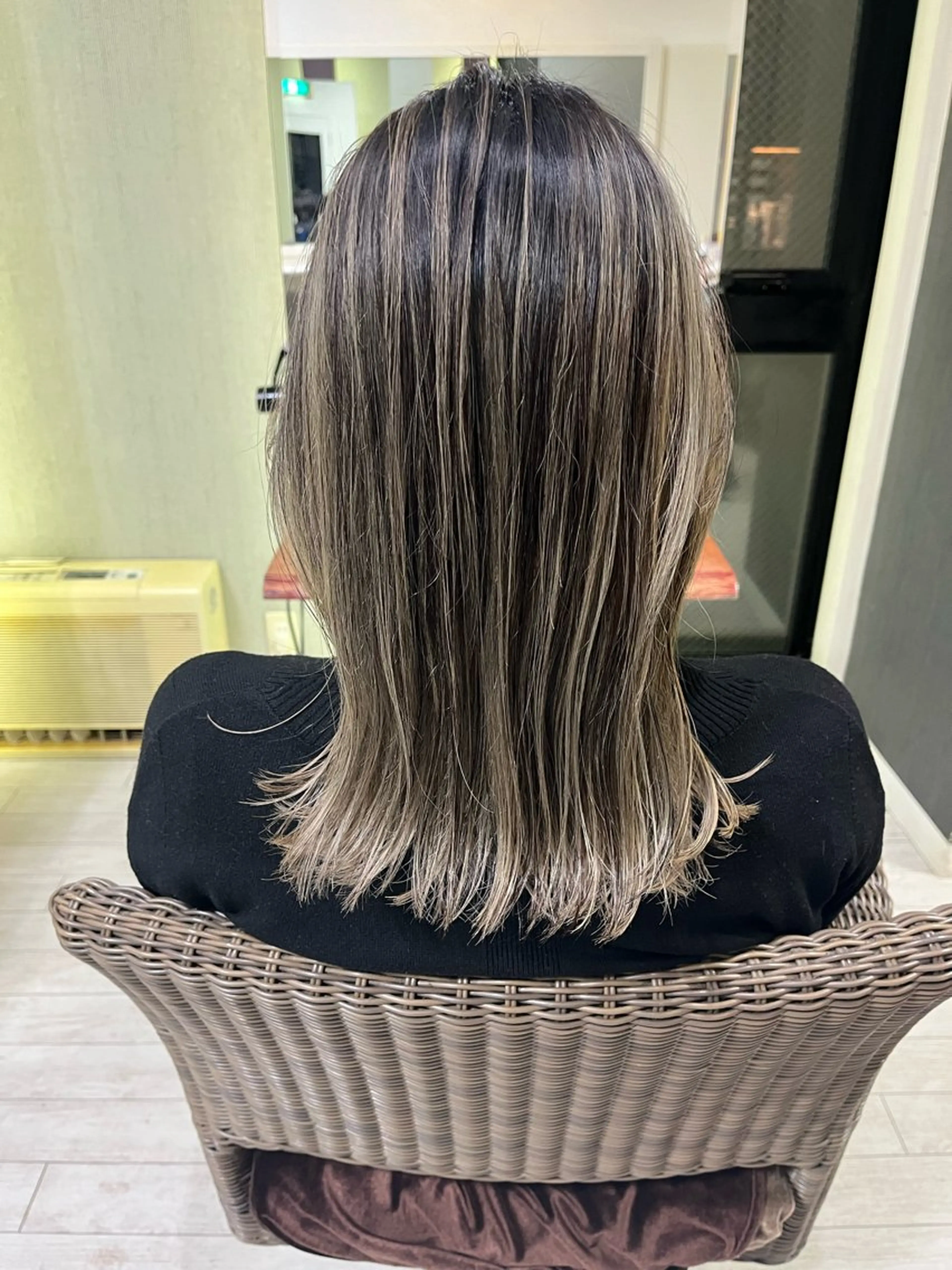 セミロング カラー バレイヤージュ レイヤーカット カット ヘアカラー トリートメント ママ美容師 ＊ヒマワリのヘアスタイル