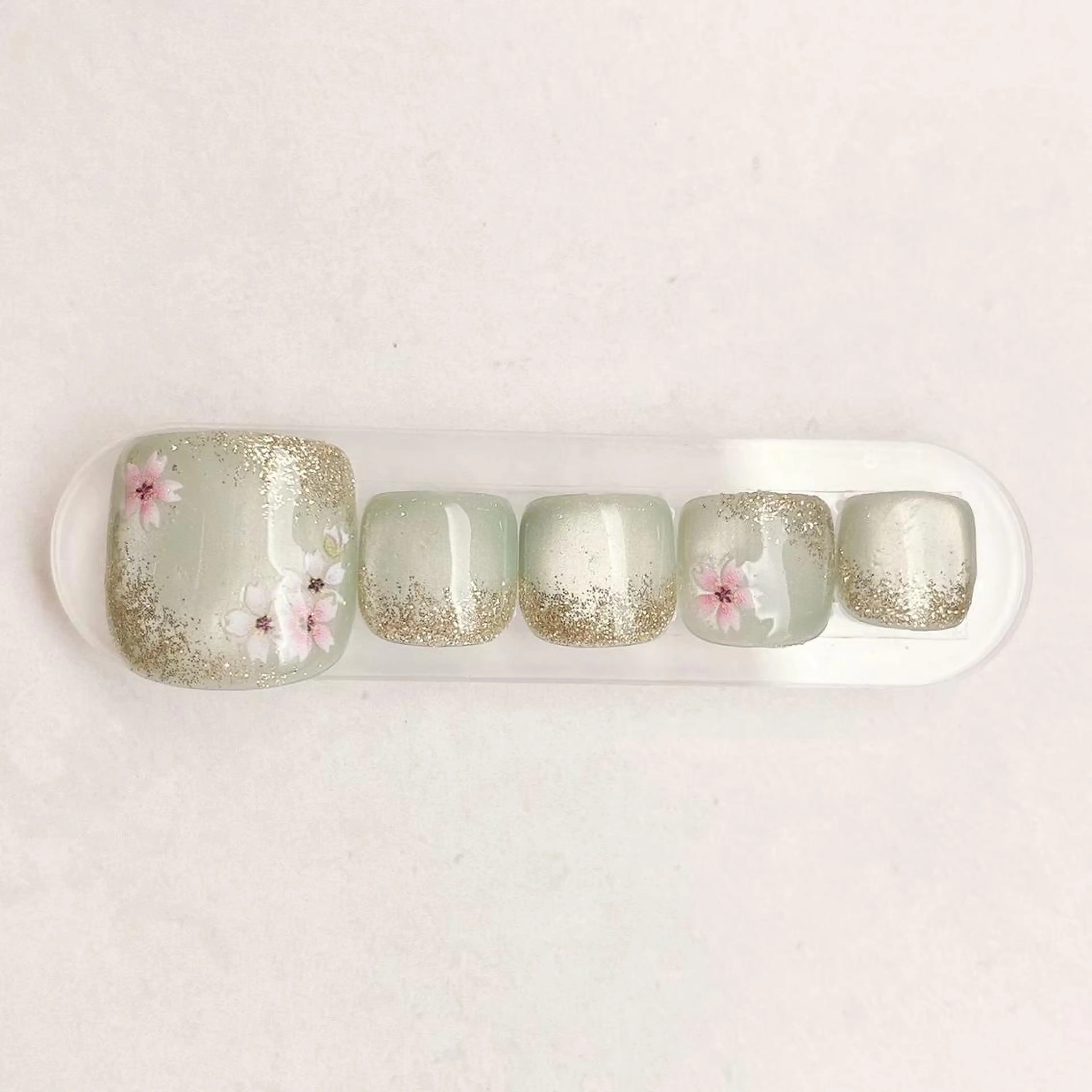 ネイル 丹羽 絵梨花のネイルデザイン