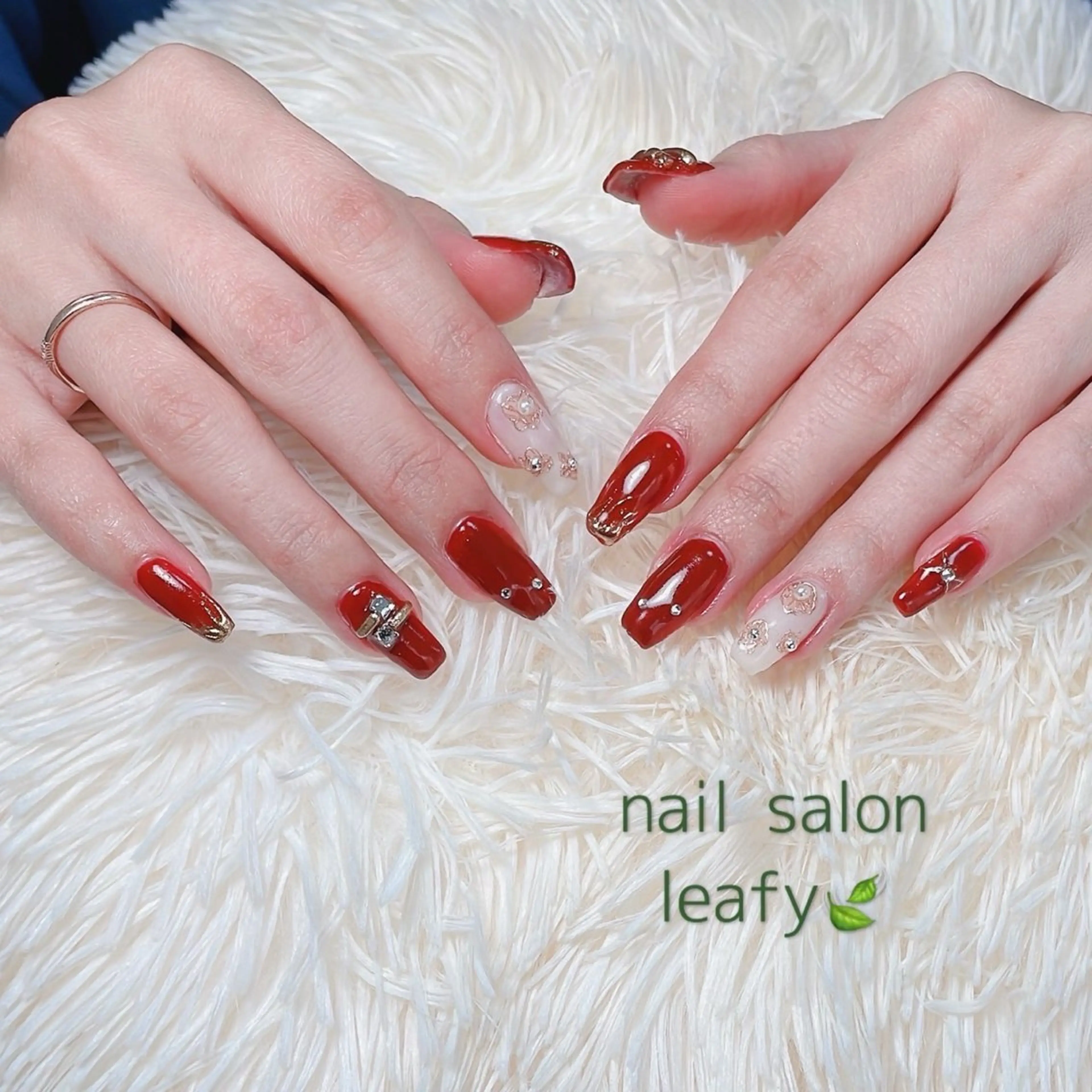 ネイル ボルドー フラワーネイル ミラーネイル 持ち込み ネイルサロン leafyのネイルデザイン