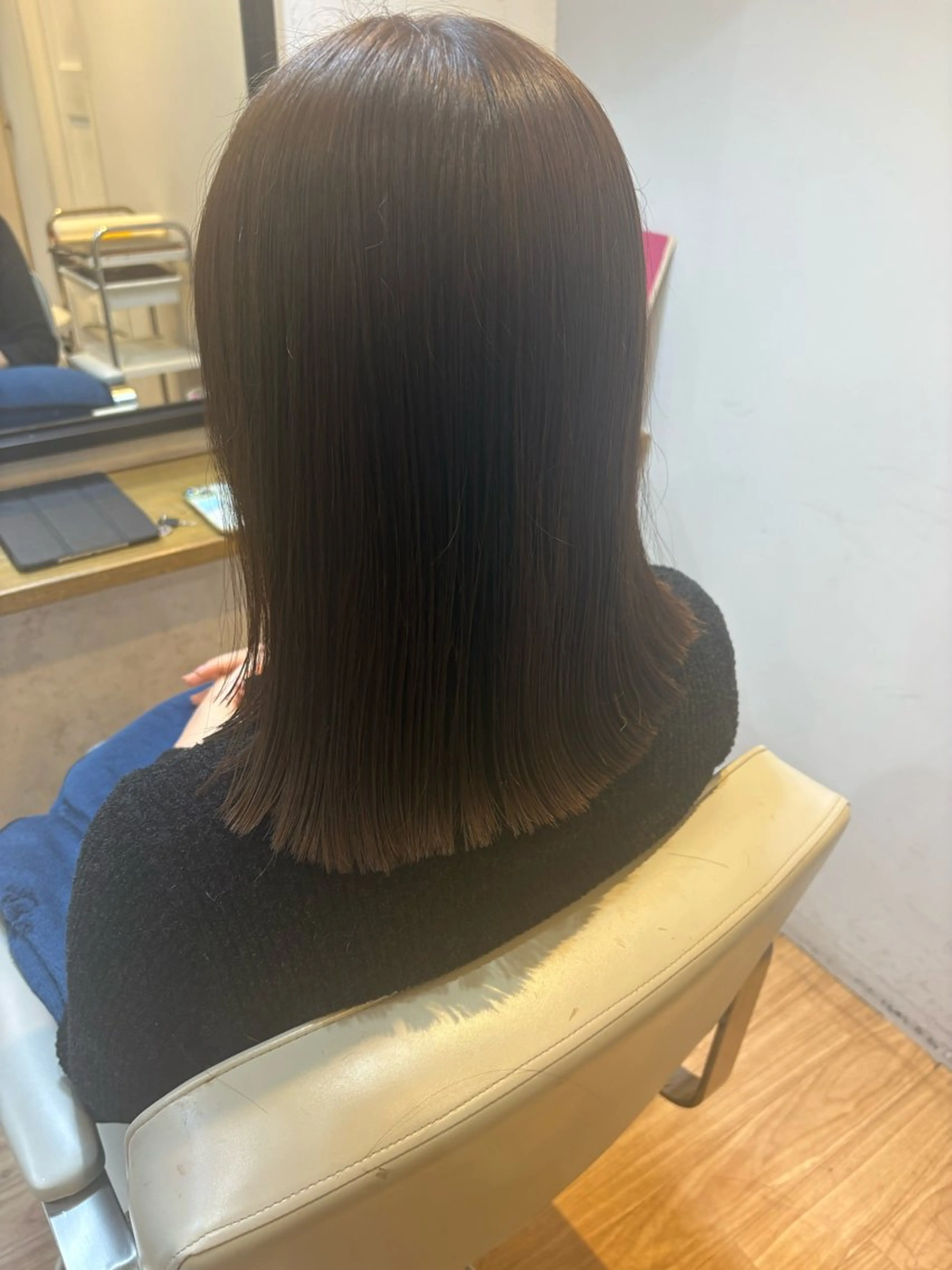セミロング ヘアカラー トリートメント 韓国ヘアー🇰🇷 MIWAのヘアスタイル