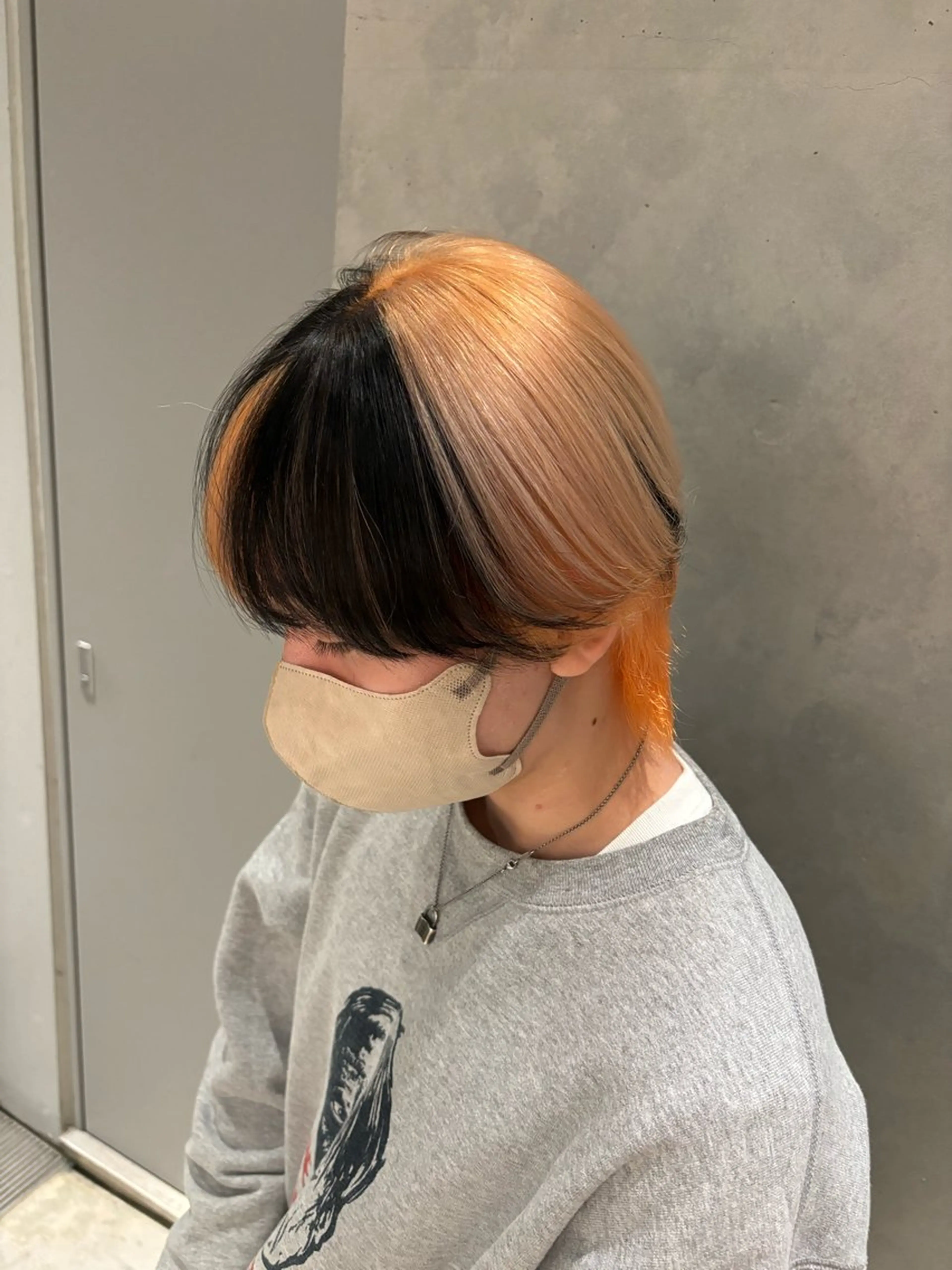 ショート カラー メンズ 黒髪 デザインカラー オレンジ 落ちる黒 森崎雄斗のヘアスタイル