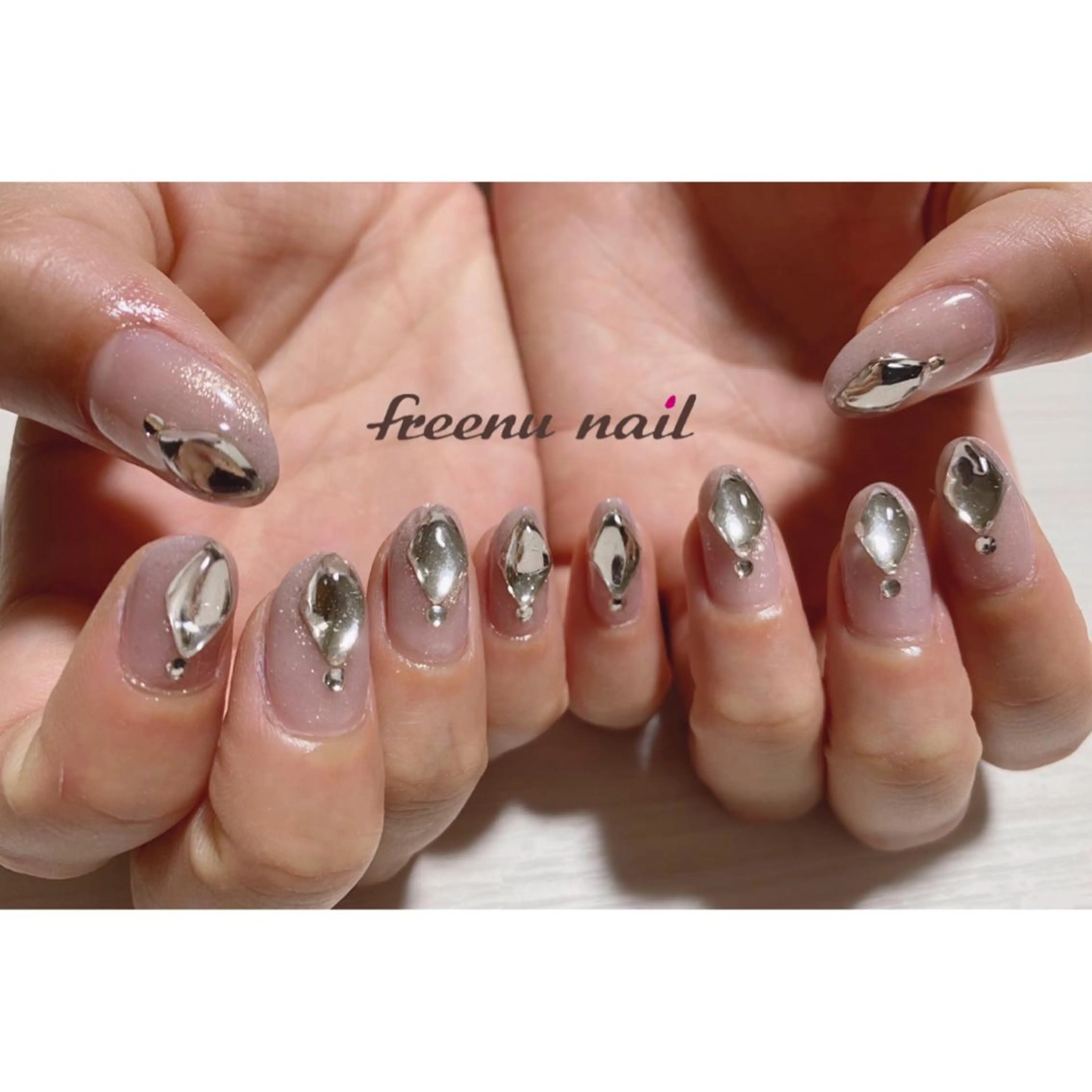 ネイル キラキラネイル freenu nail【24H】のネイルデザイン