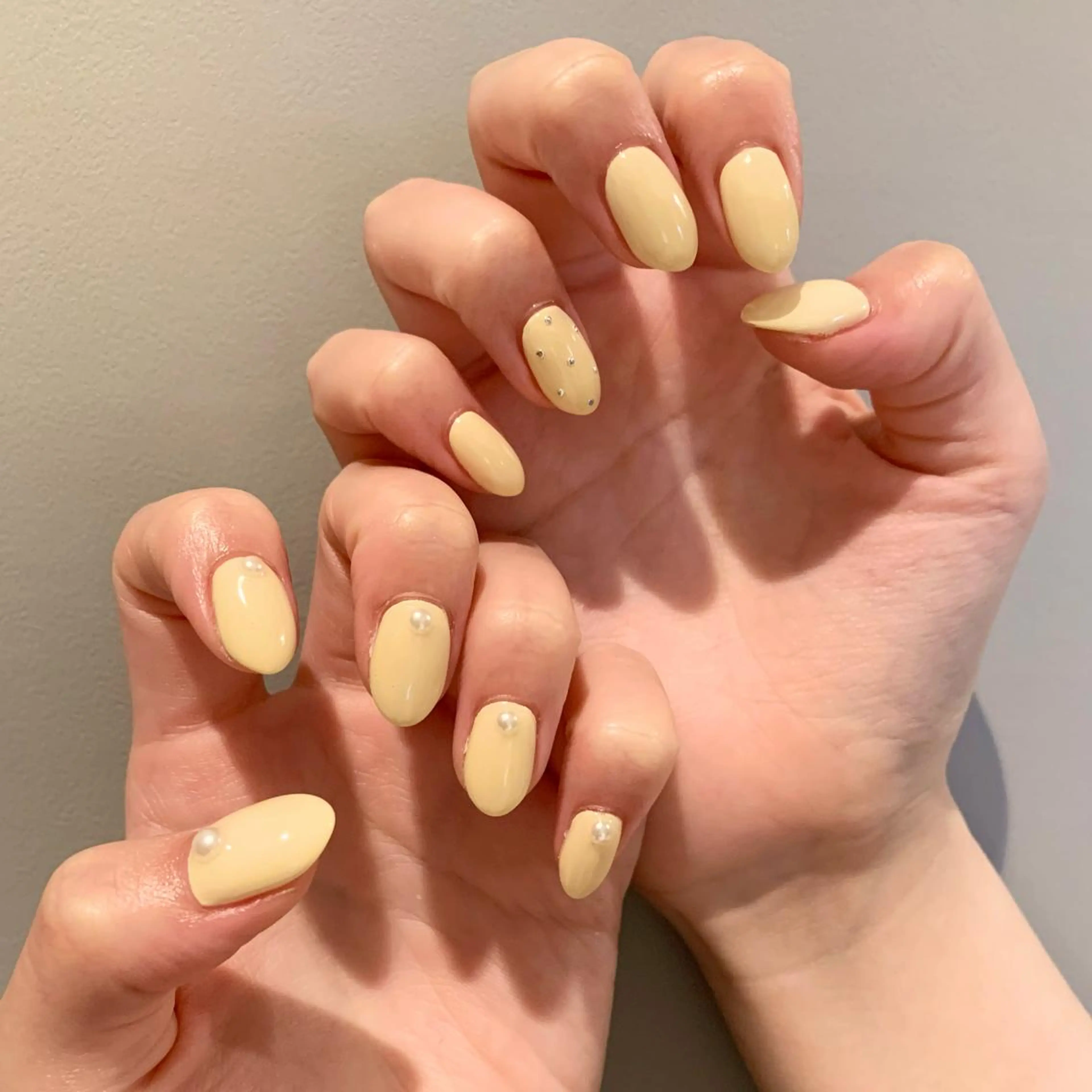 ネイル ストーンネイル ハンドネイル ウシク ミユキのネイルデザイン