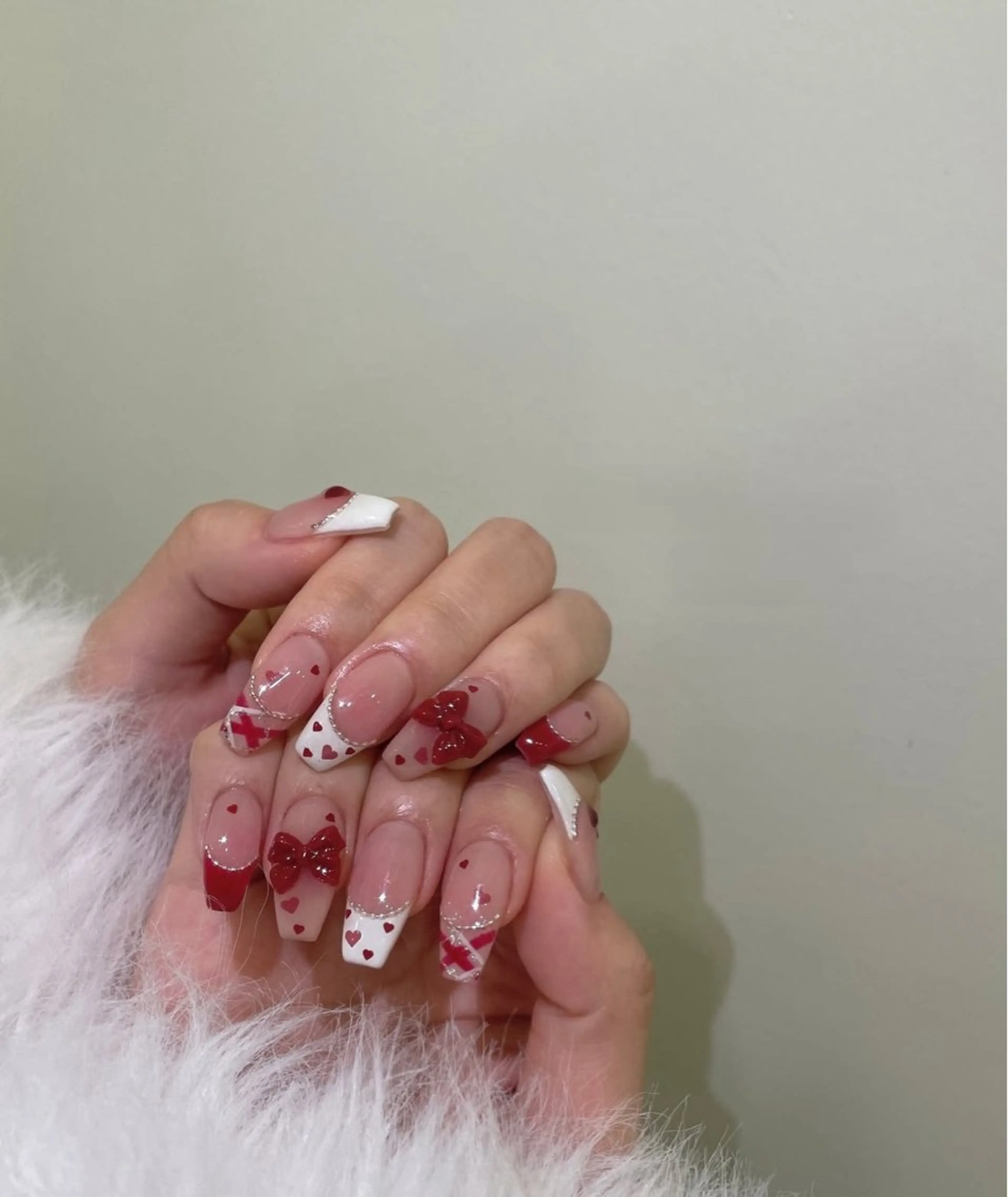 ネイル アニマル柄 オーロラネイル チークネイル フラッシュネイル ジェルネイル ハンドネイル Lyna 池袋のネイルデザイン