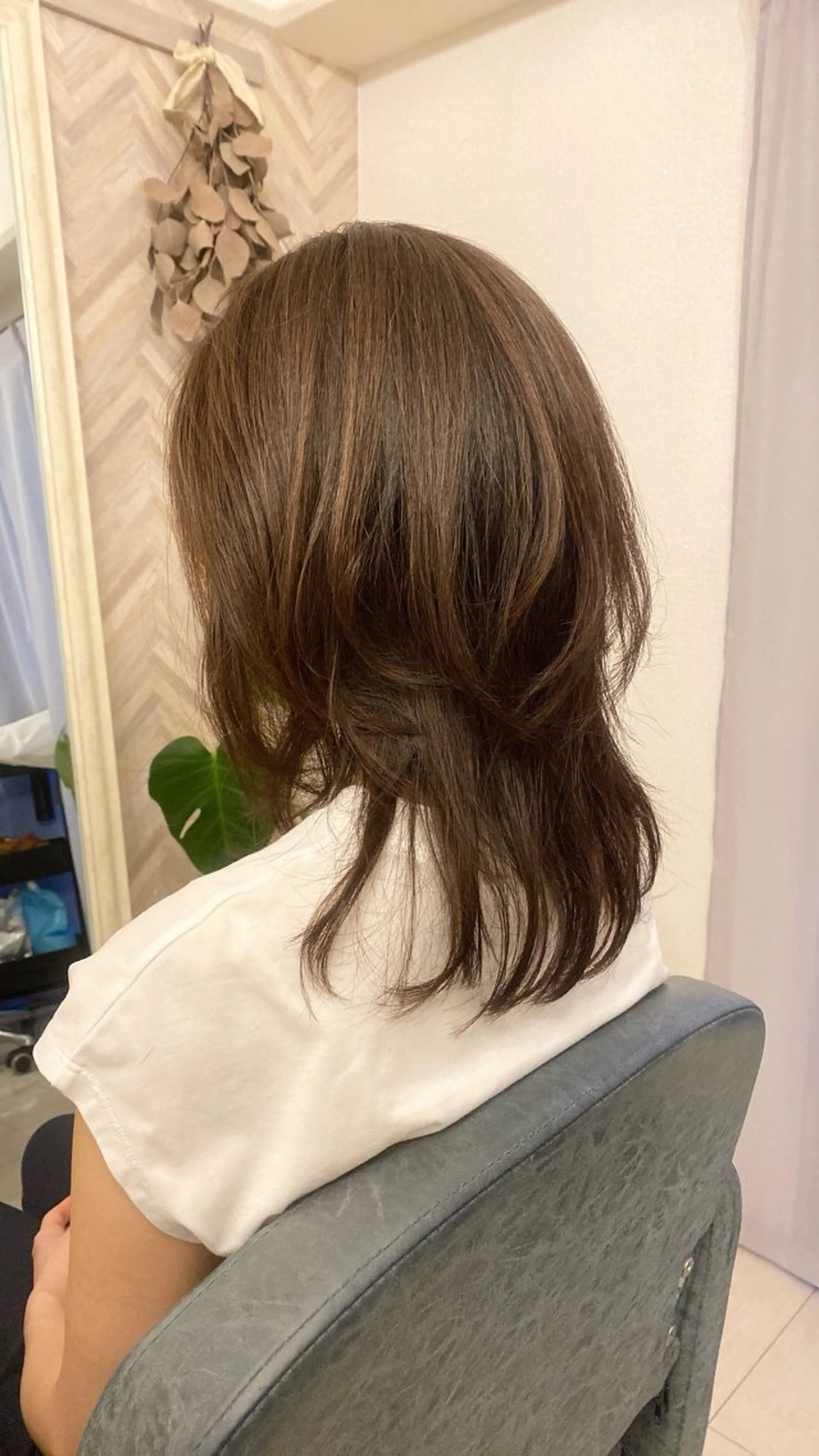 セミロング レイヤーカット 戸川 浩子のヘアスタイル