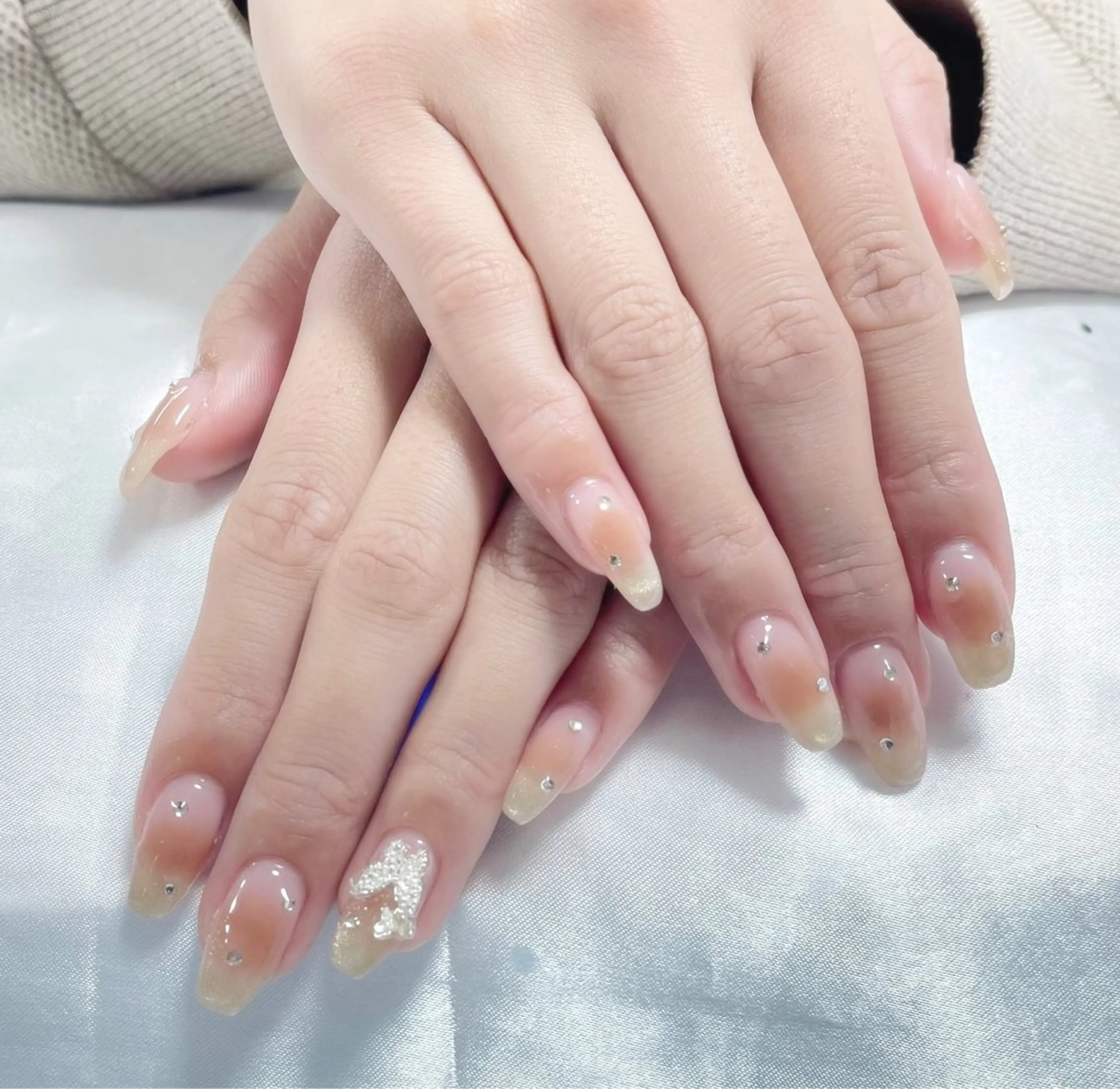 ネイル フットネイル ジェルネイル 韓国ネイル マグネットネイル 持ち込み ハンドネイル Akiko ネイルサロン所属・AKIKO ネイルサロンのネイルデザイン