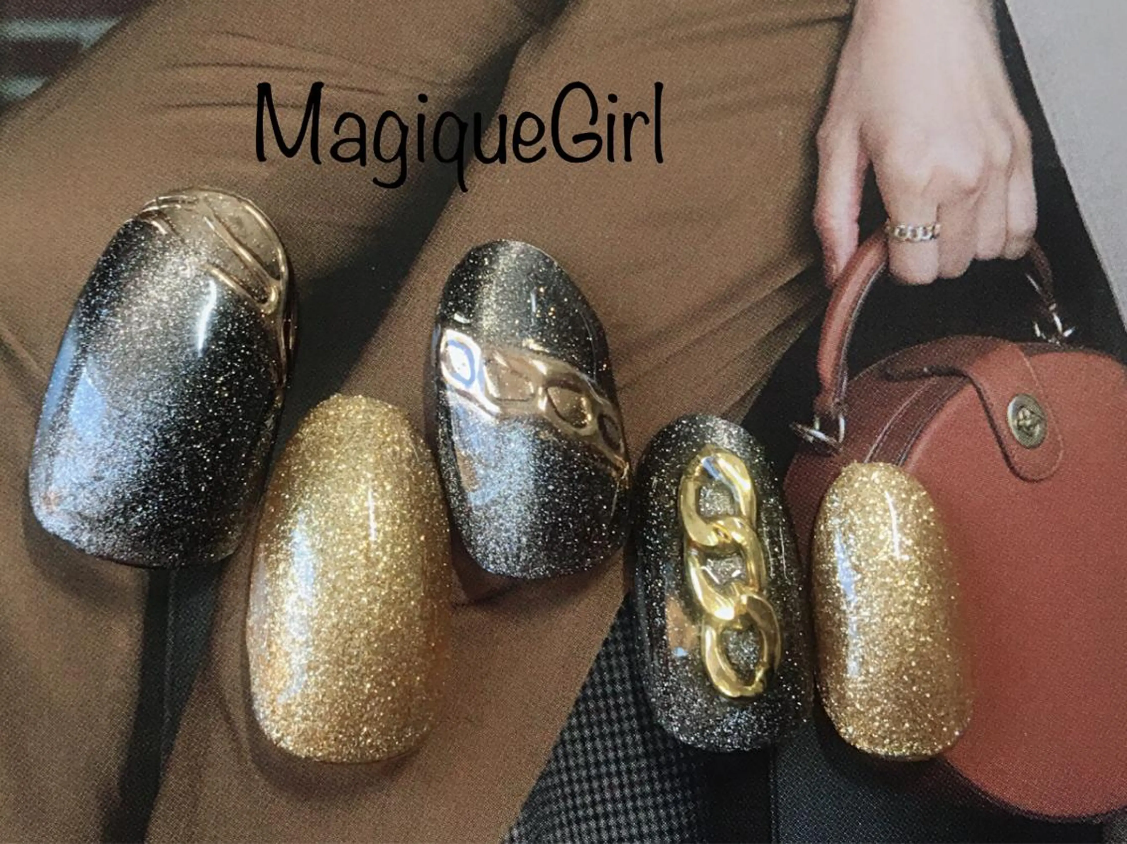 ネイル マグネットネイル ミラーネイル ミラーマグ 🌸Nail&Eye KAKU🌸のネイルデザイン