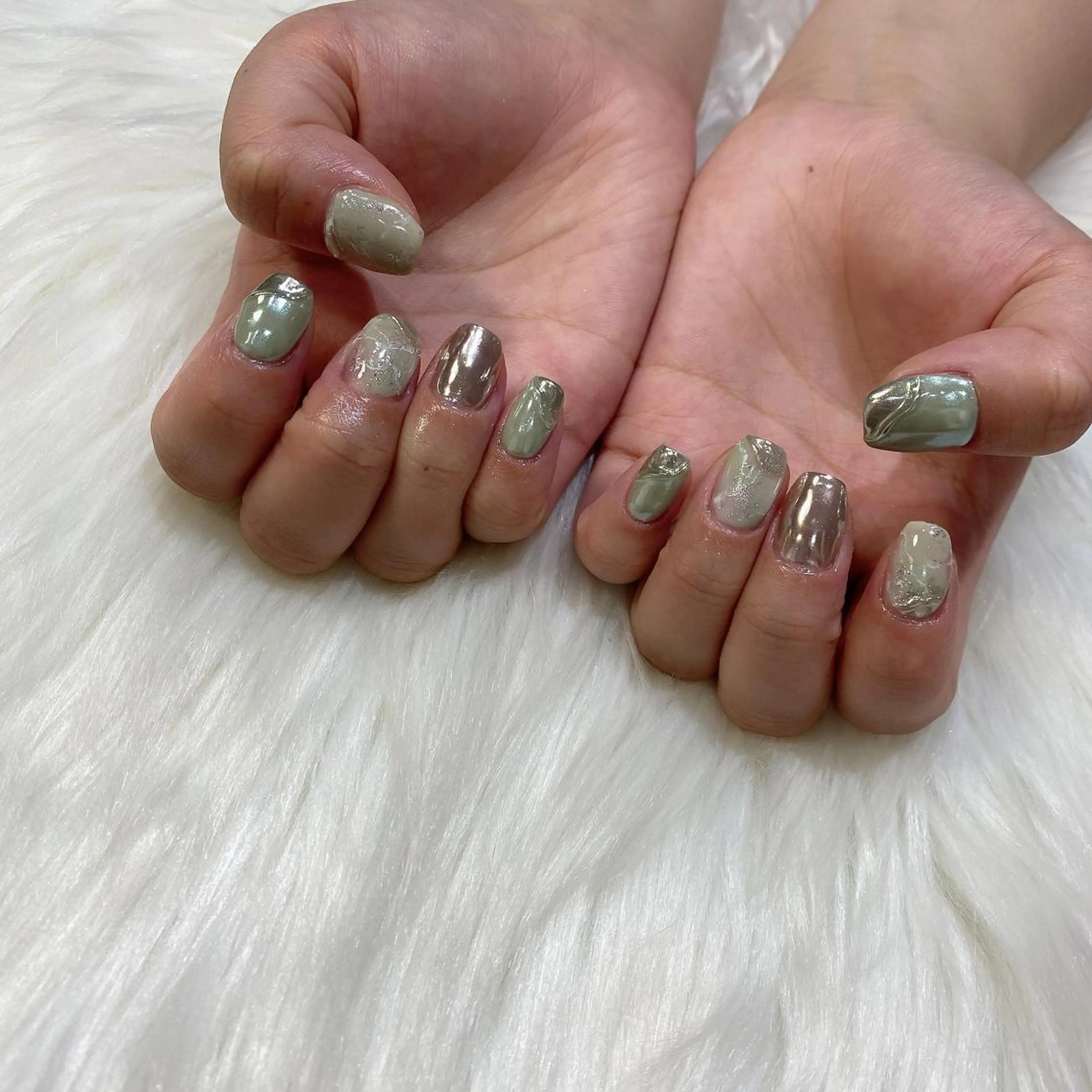 ネイル ハンドネイル 西岡 杏のネイルデザイン